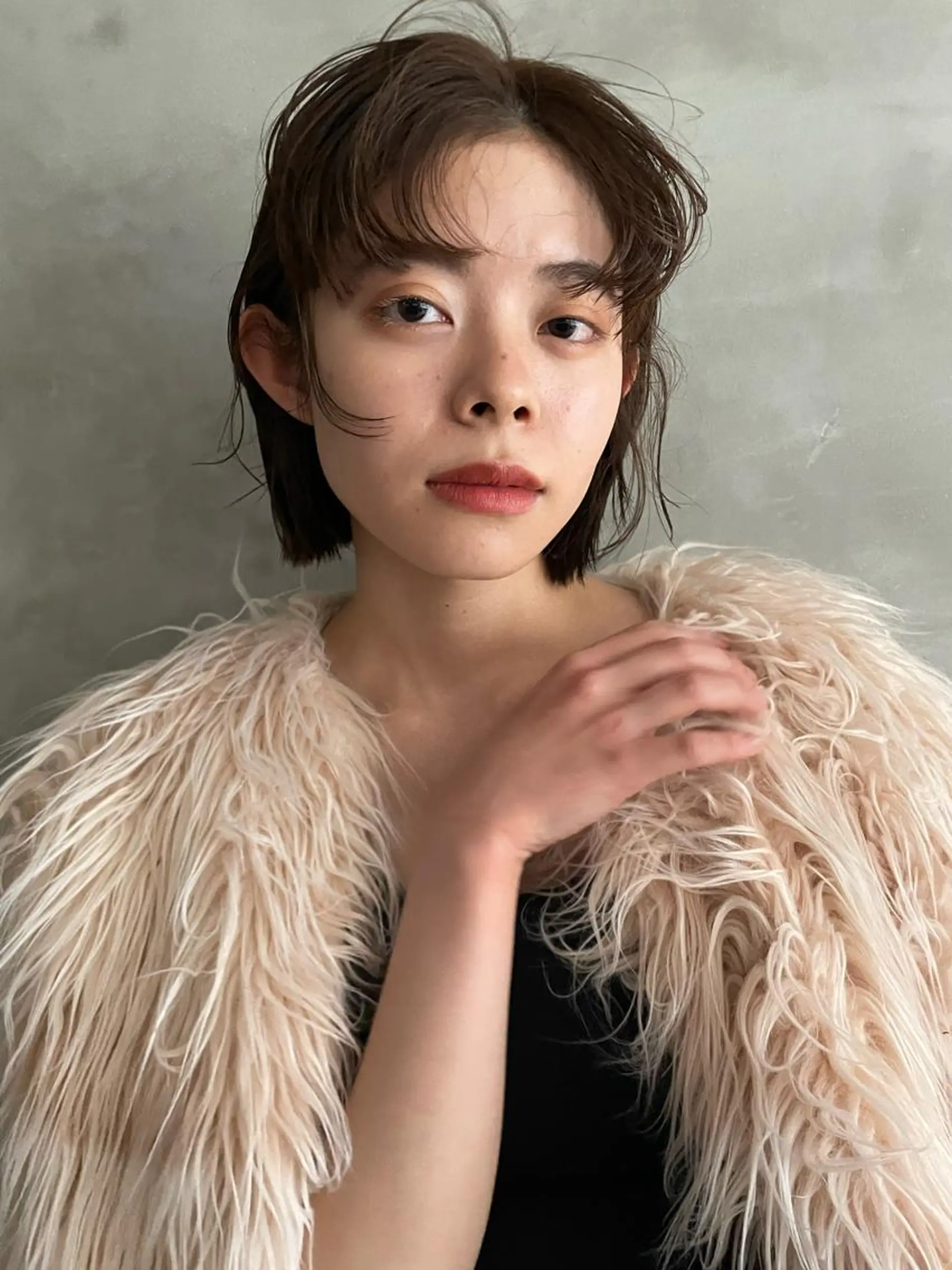 ミディアム カラー 大人girly🛋️ 🤍yukakoのヘアスタイル