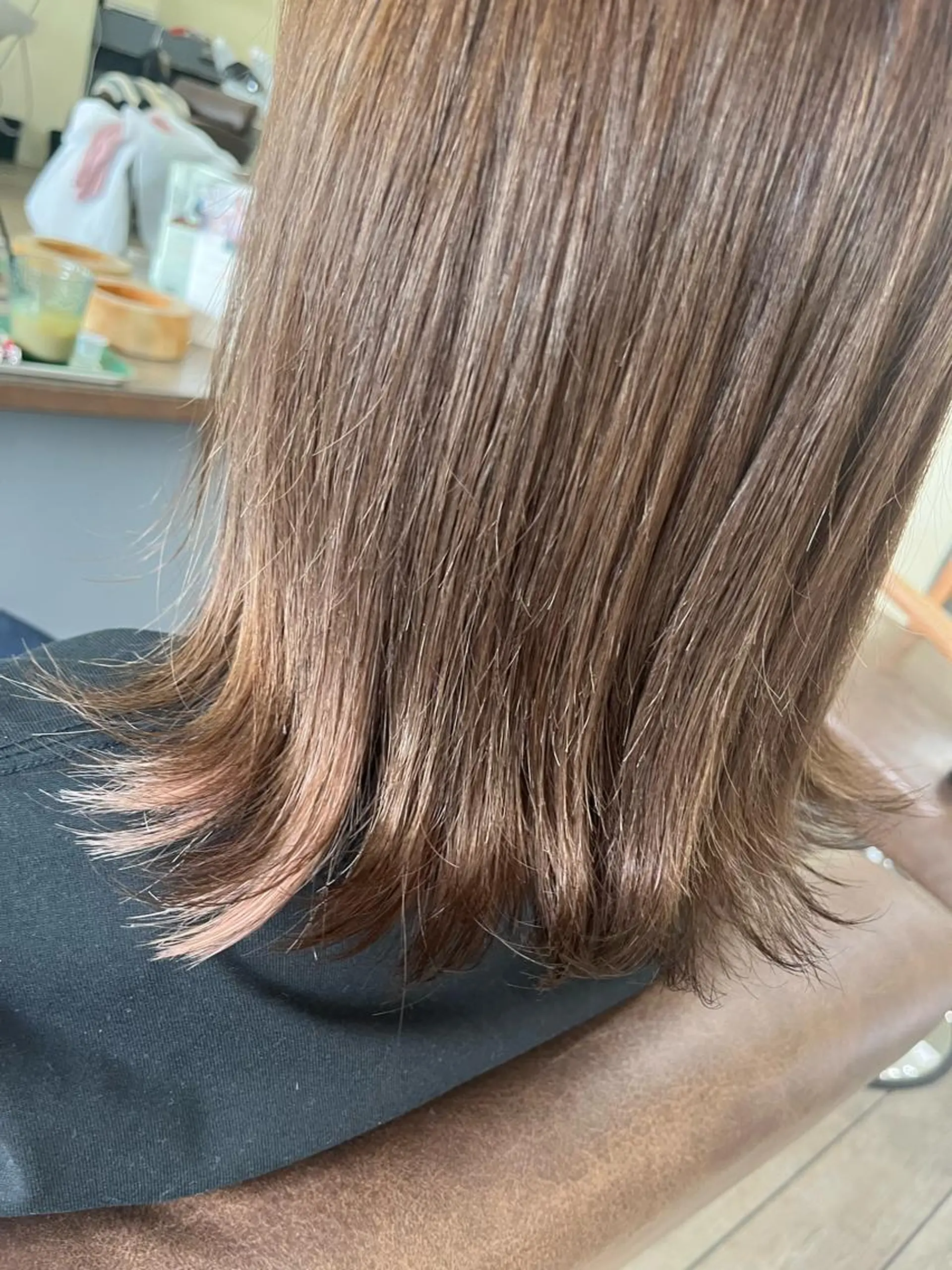 カラー バレイヤージュ ブリーチ ケアブリーチ ダブルカラー イヤリングカラー 戸川 紗良のヘアスタイル