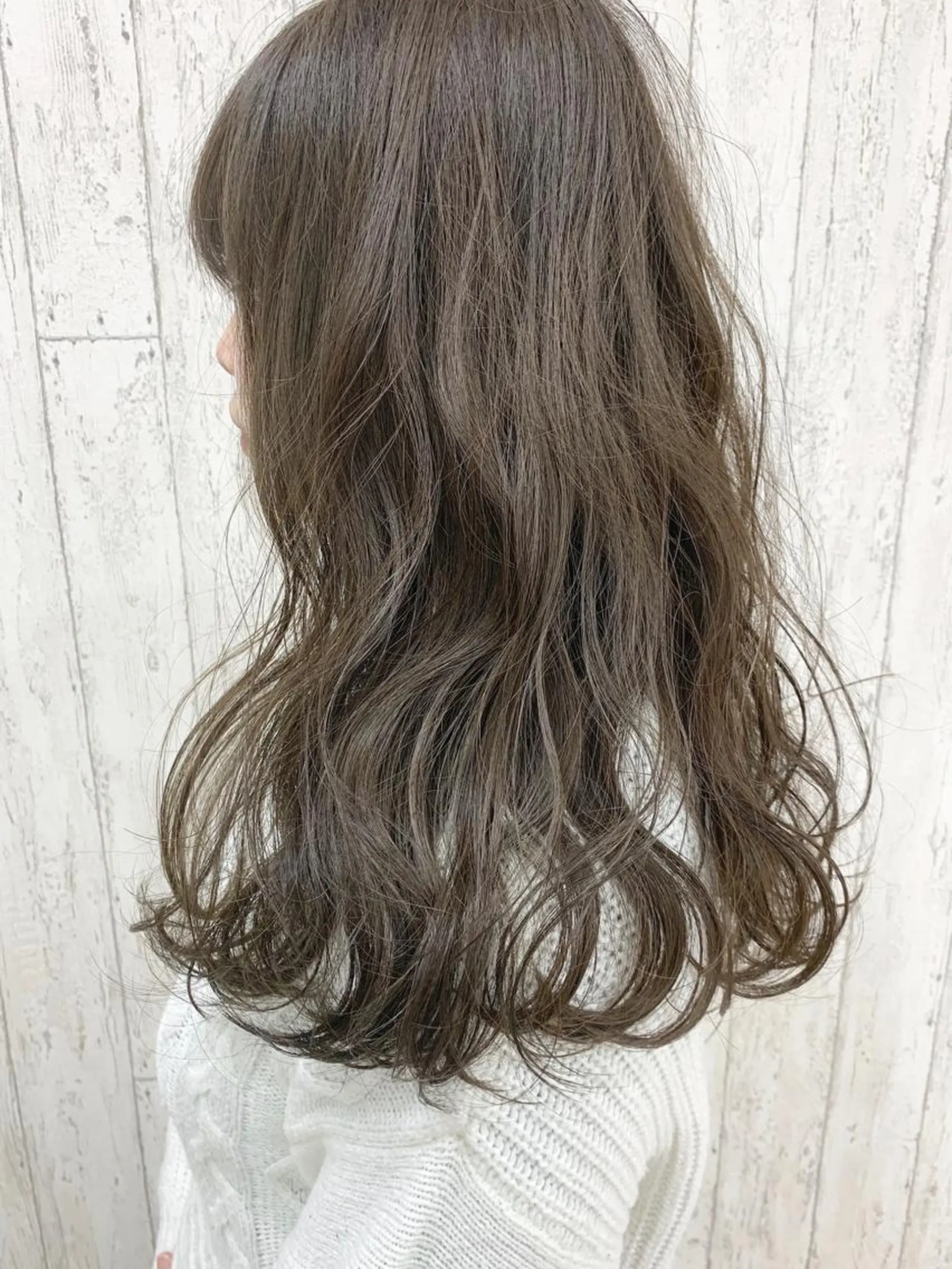 ロング カラー 立川 奈那子のヘアスタイル