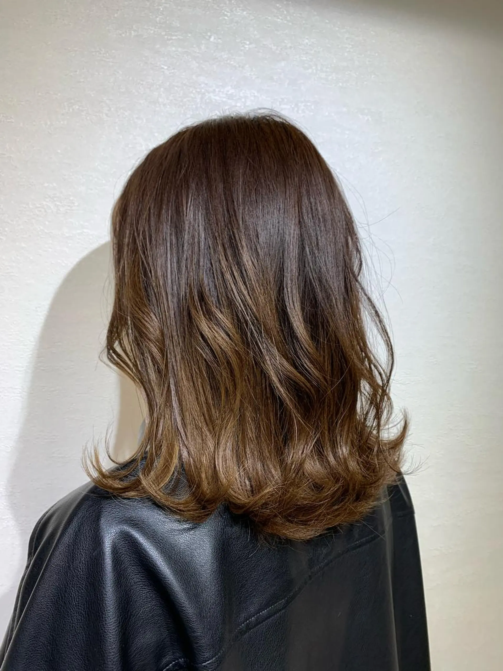 ミディアム まるおか あやかのヘアスタイル