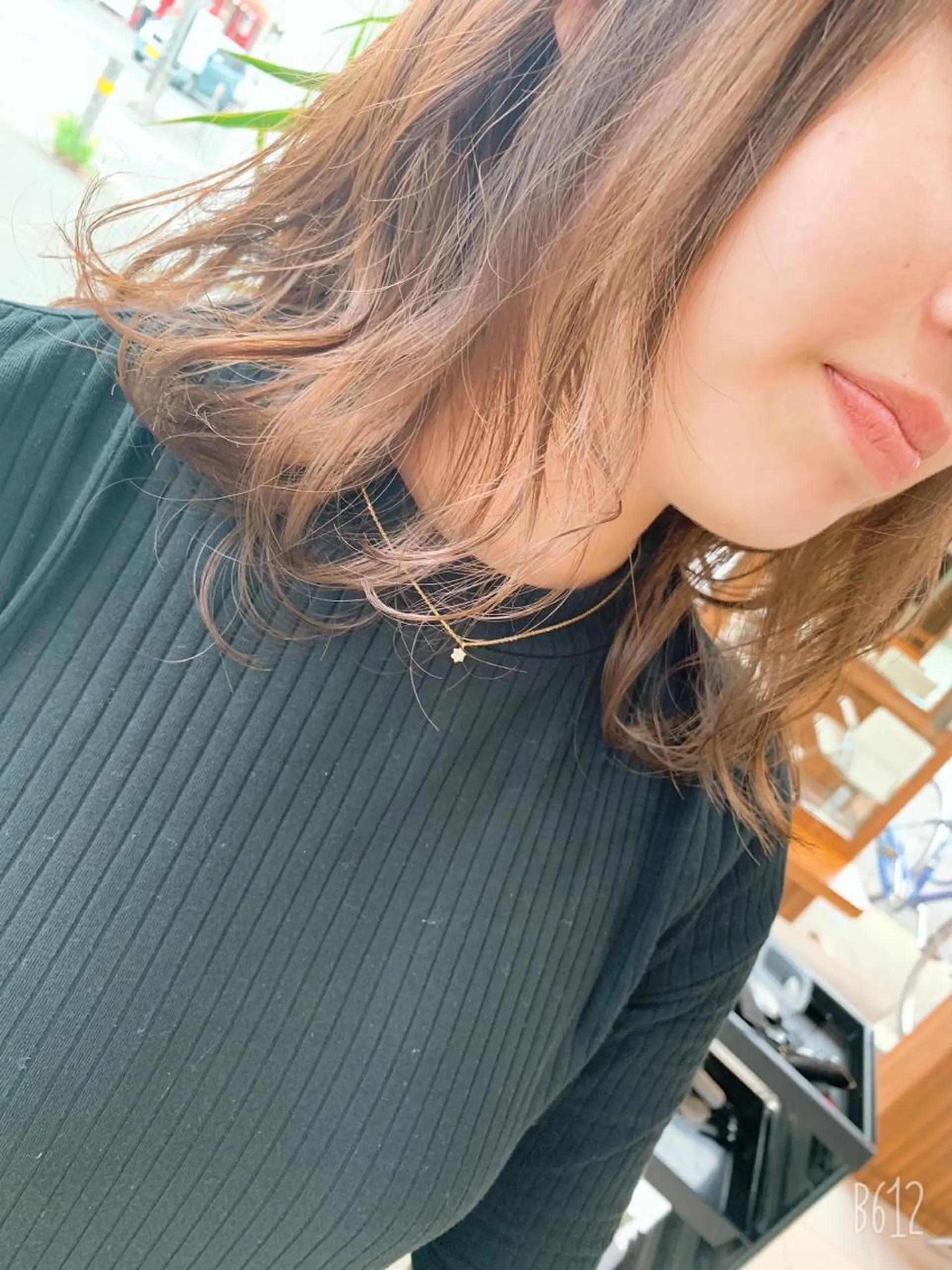 セミロング カラー 白髪ぼかしハイライト 柳川拓哉のヘアスタイル