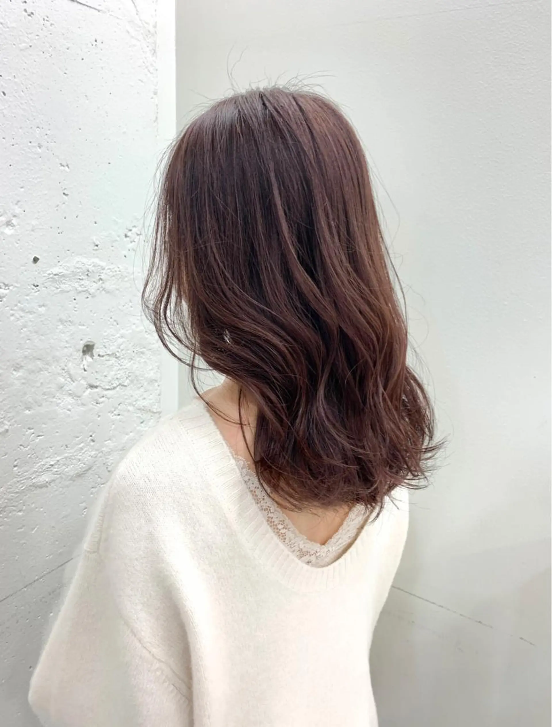 ミディアム カラー ブリーチ ブラウンカラー ブリーチなしカラー ピンクカラー ピンクブラウン 似合わせパーマ/ kazuのヘアスタイル
