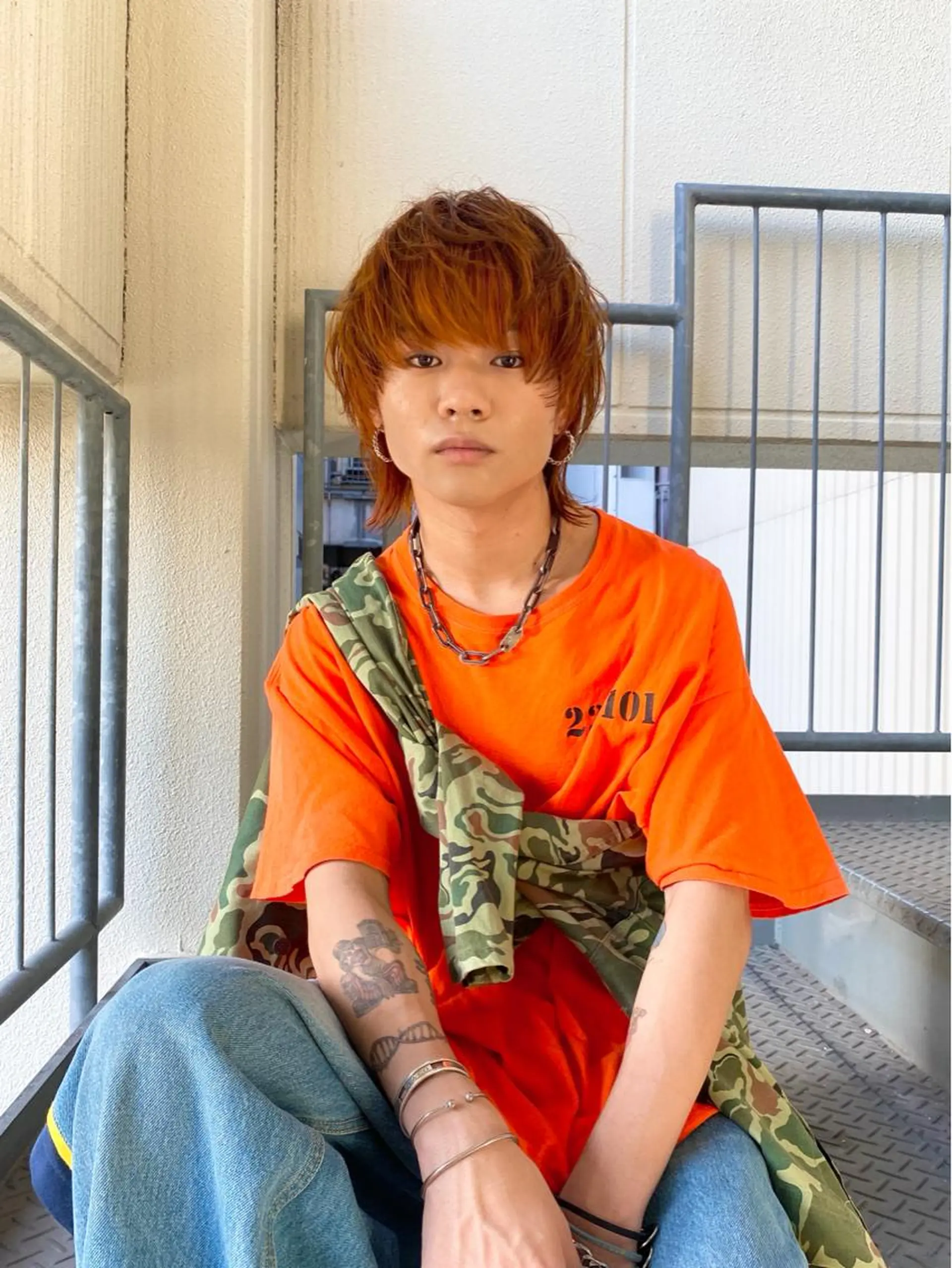 ショート カラー メンズ メンズブリーチ マッシュウルフ マッシュ ツーブロック 刈り上げ ボブ/髪質改善/ レイヤー/池澤慎人のヘアスタイル