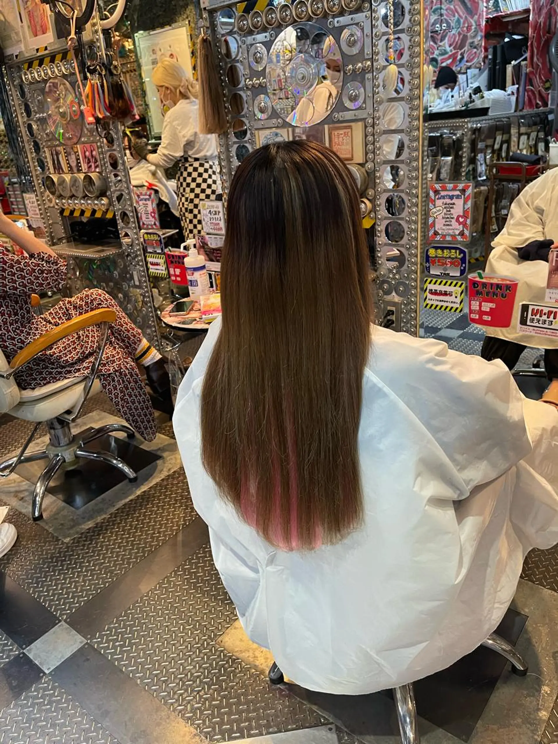 ロング カラー ヘアアレンジ 編み込みエクステ インナーカラー ピンクカラー エクステ 🌈派手髪エクステ ブレイズ🌈ひろとのヘアスタイル