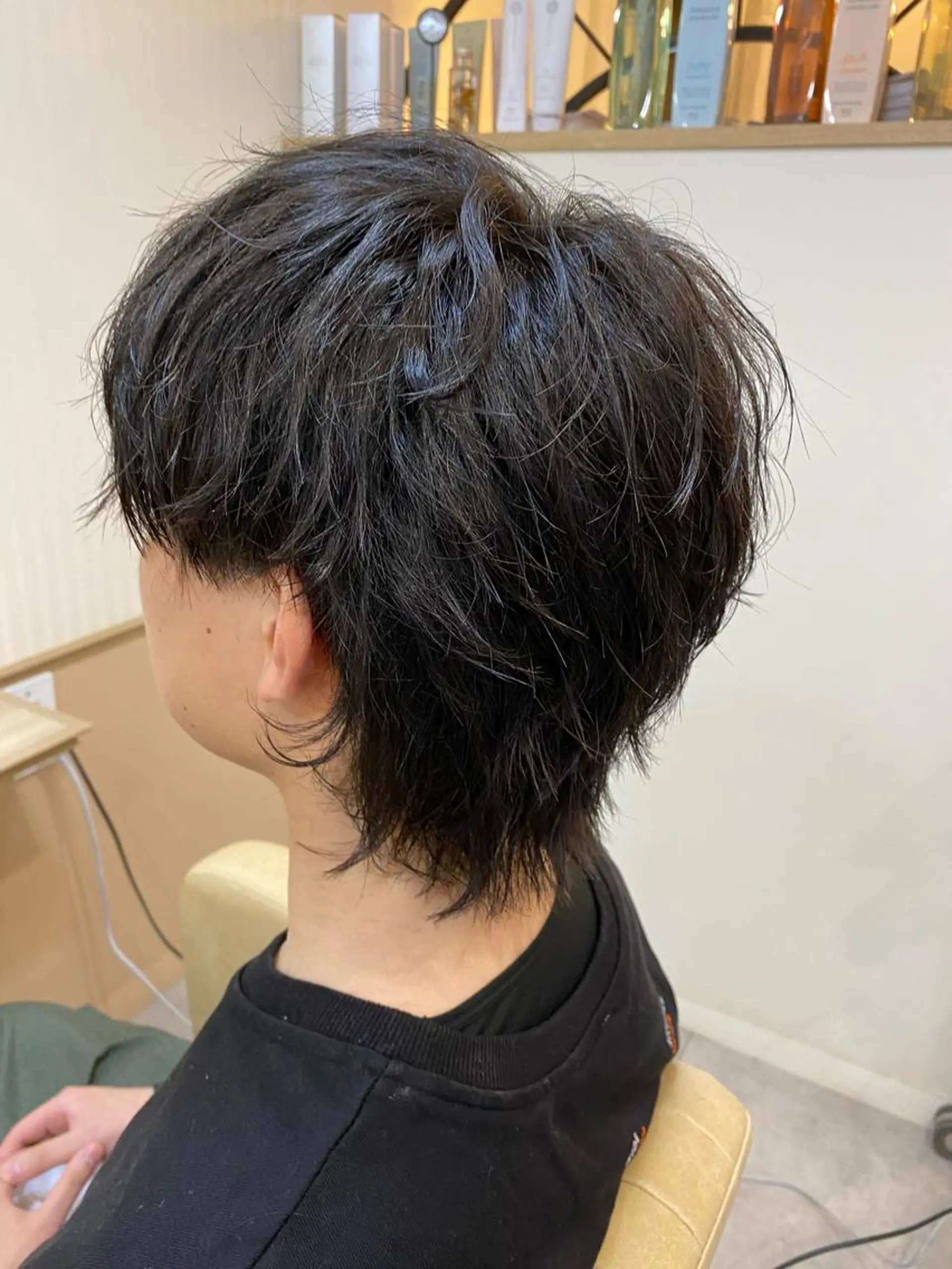 ショート メンズ センターパート マッシュウルフ マッシュ メンズウルフカット ウルフカット 高須 未紀也のヘアスタイル