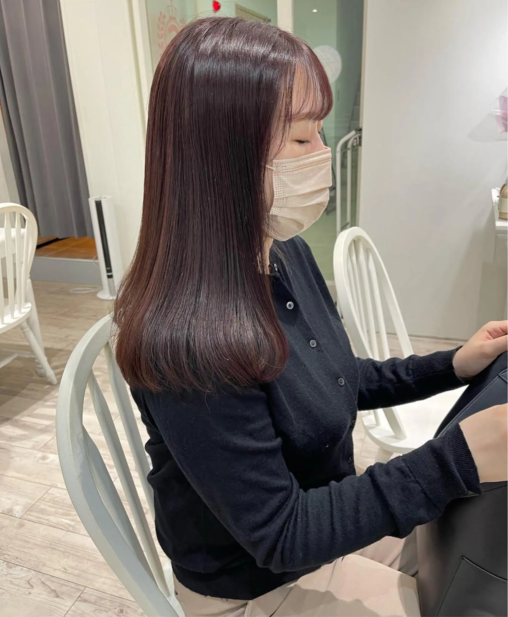 カラー ブリーチ イルミナカラー ラベンダーカラー ラベンダーピンク ブリーチなしカラー 盛れる顔まわり✨🎀 レイヤー別所好葉のヘアスタイル