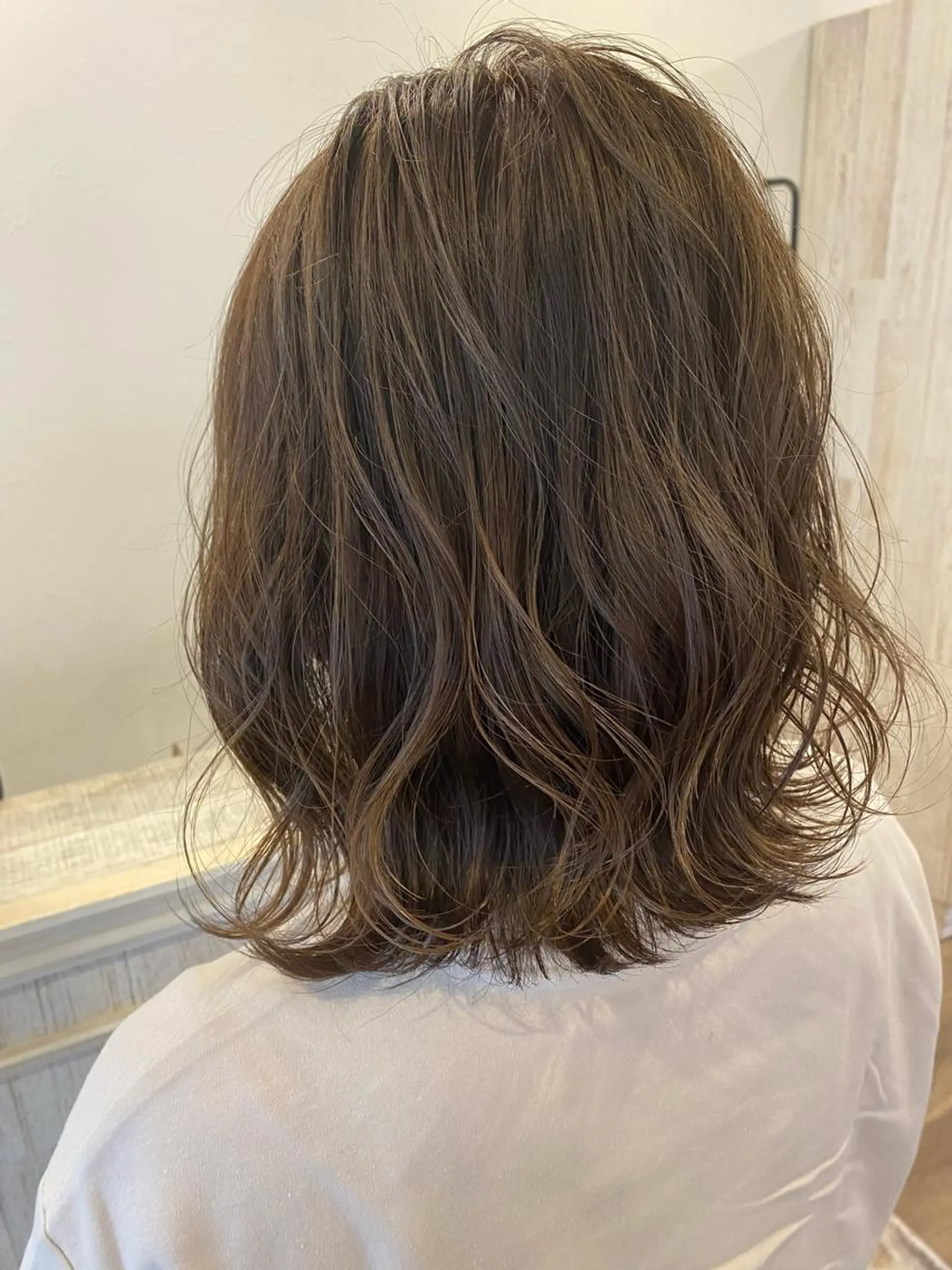 ミディアム カラー パーマ m ā l o. マァロのヘアスタイル
