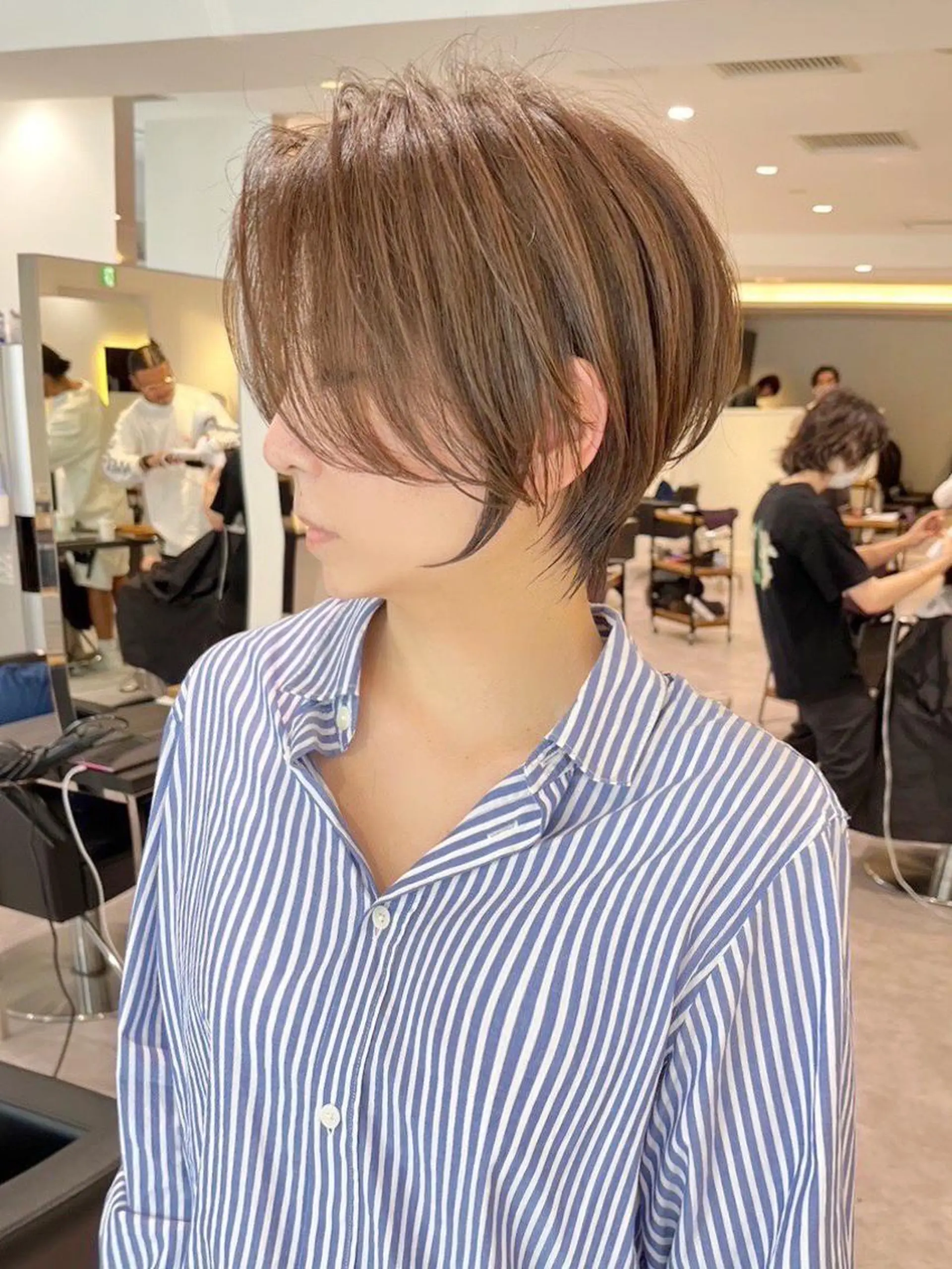 ショート 襟足でお悩みの方✂︎ くびれ職人ハシモトのヘアスタイル
