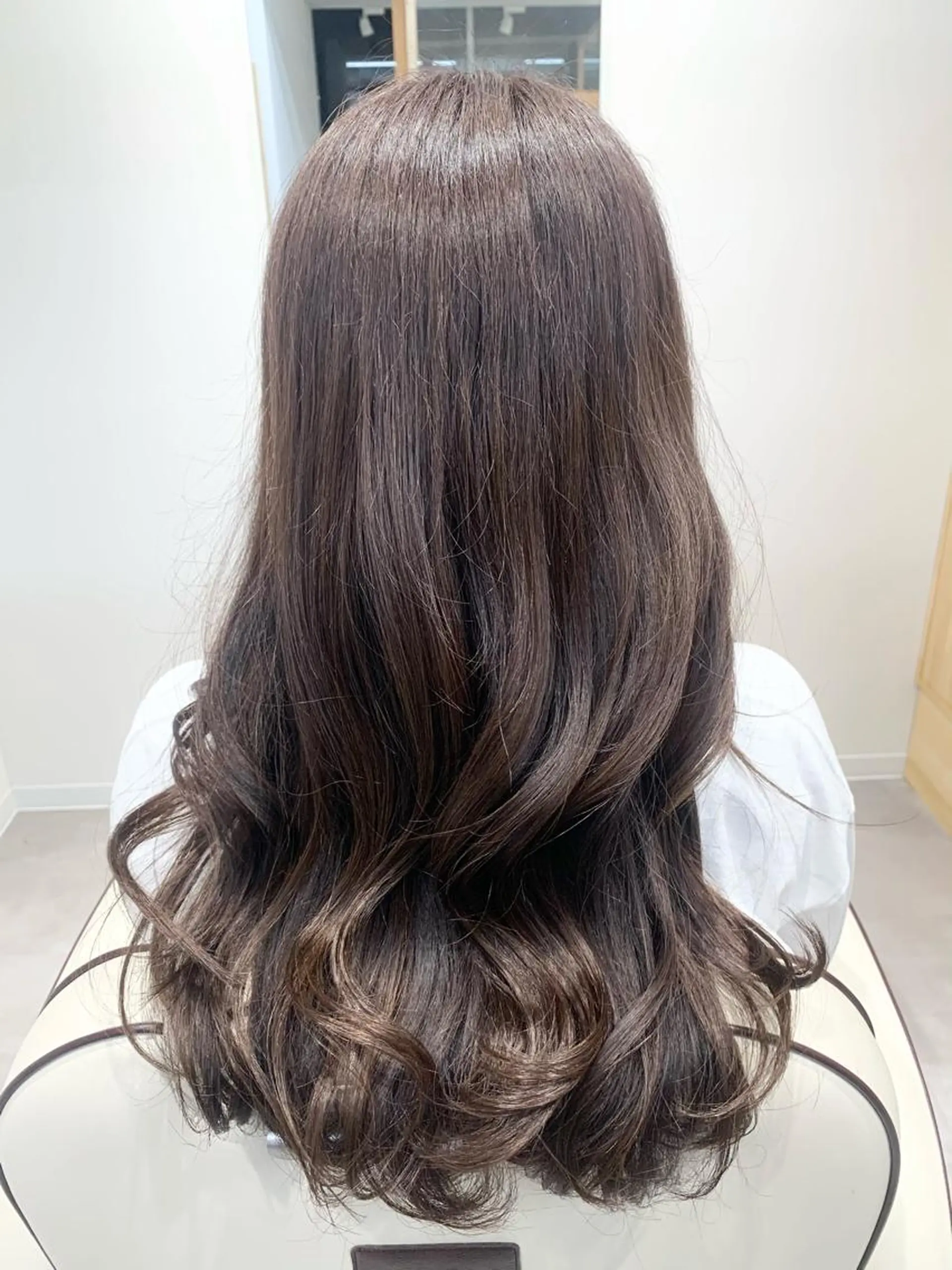 カラー ヘアアレンジ ベージュカラー 透明感カラー ラベンダーカラー 垢抜け 雰囲気アップ ふにゅう ののかのヘアスタイル