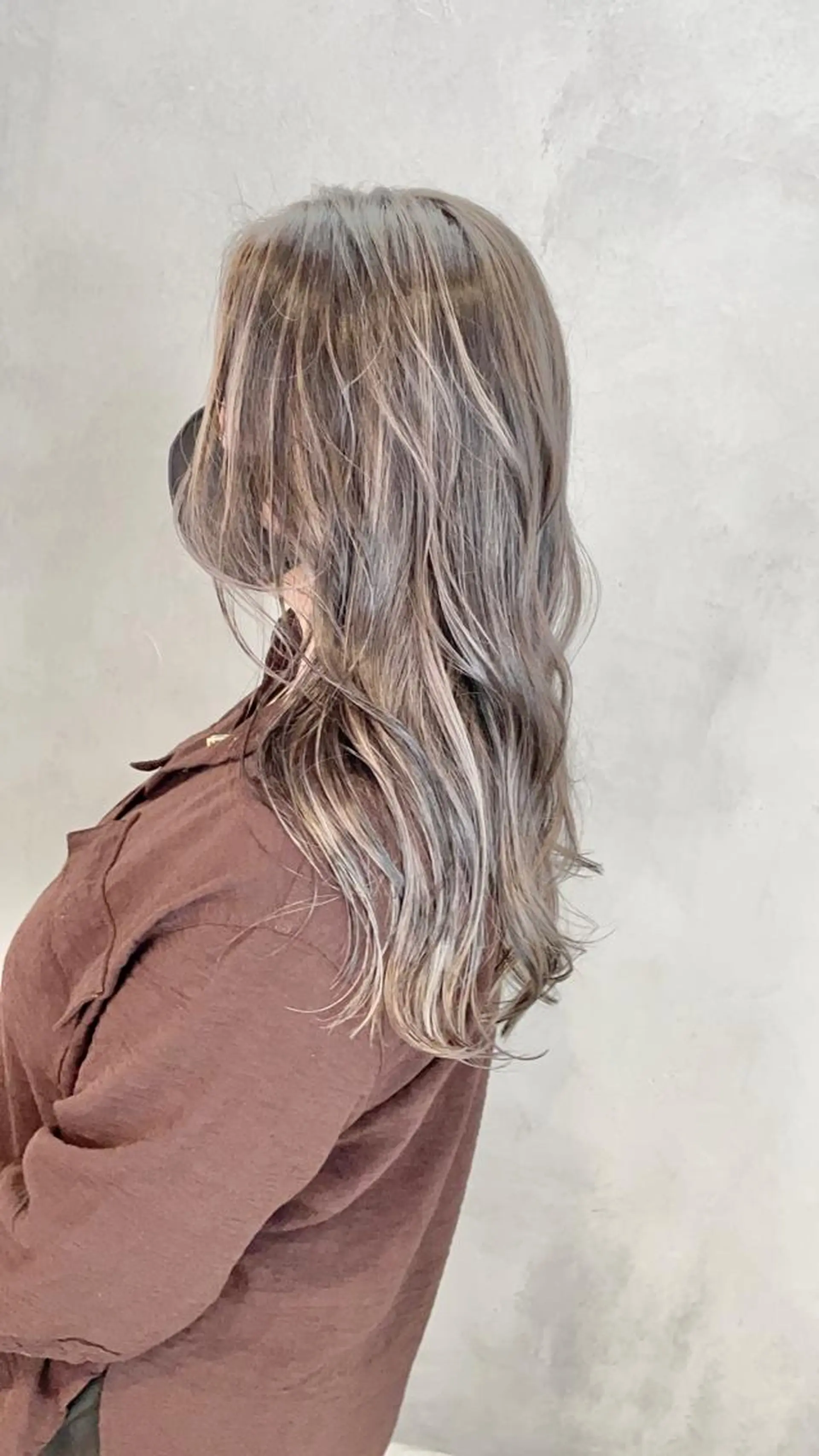 ロング ハイライト 1日1名限定価格✂️ 髪質改善サロン代表谷のヘアスタイル