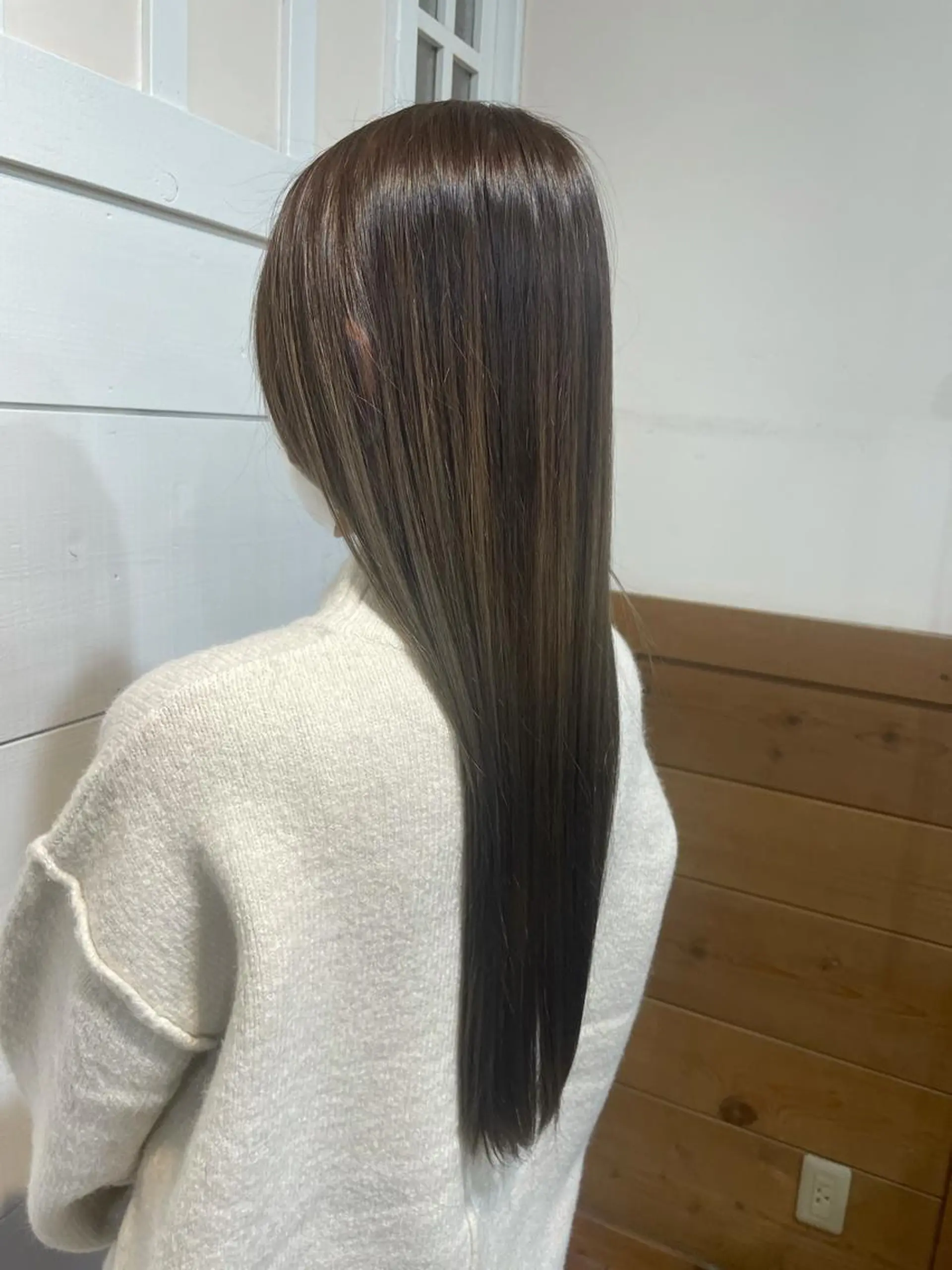 ロング 足立 悠輔のヘアスタイル