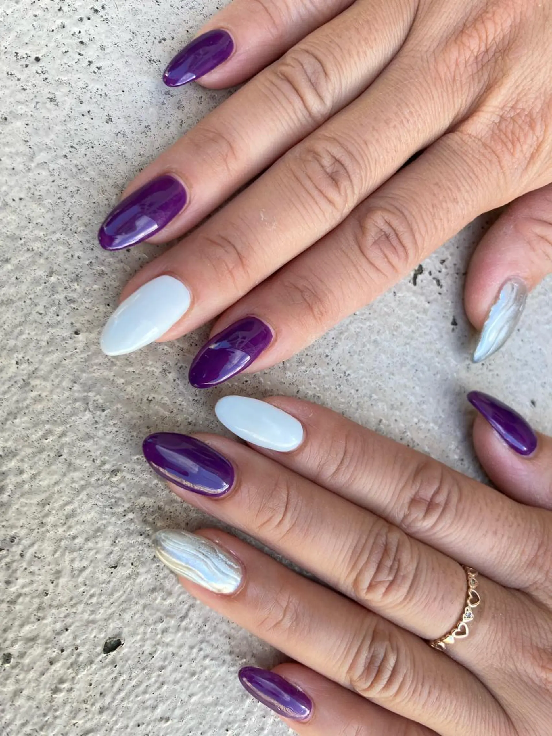 ミディアム ネイル ハンドネイル フットネイル ✴︎ Delightのネイルデザイン