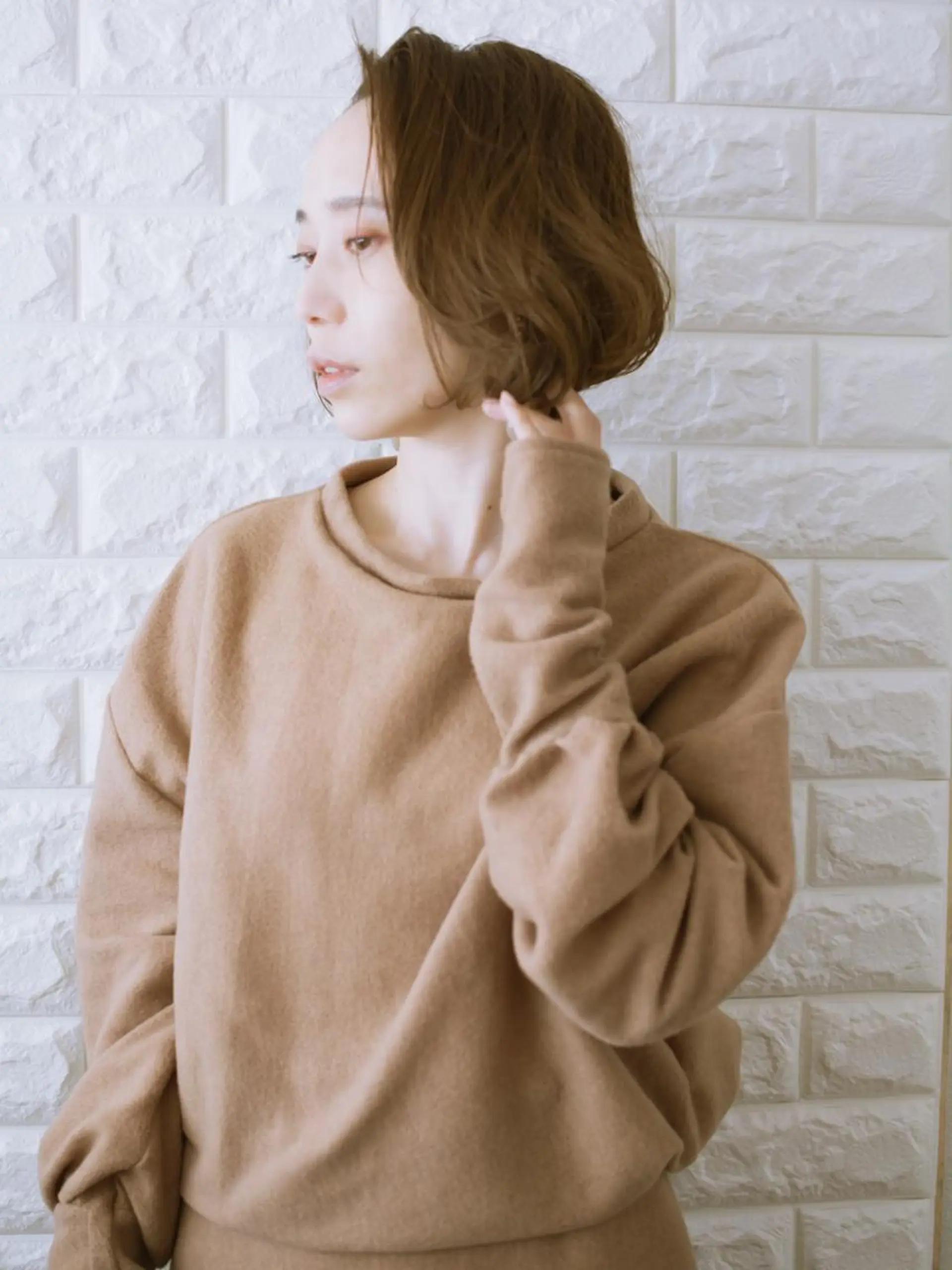 ショート カラー 切りっぱなしボブ ショートボブ ベージュカラー ブルーカラー ブルージュ 撮影モデル 斉藤 正敏のその他イメージ