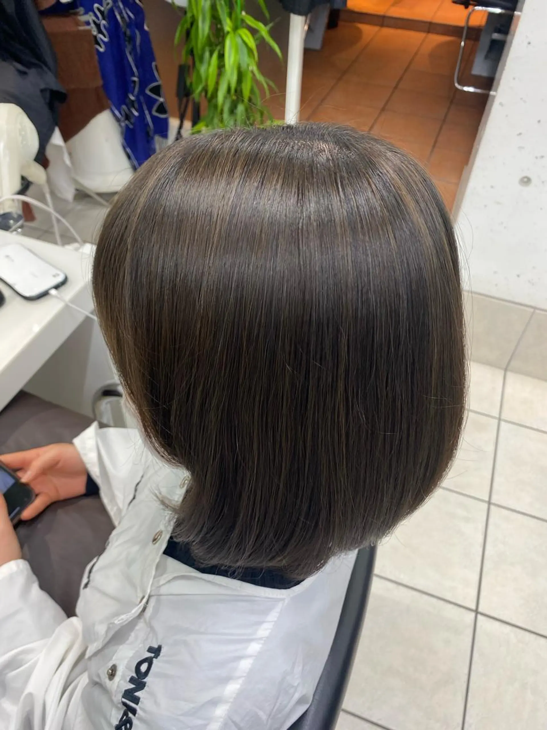 ミディアム カラー 星野 菜月のヘアスタイル