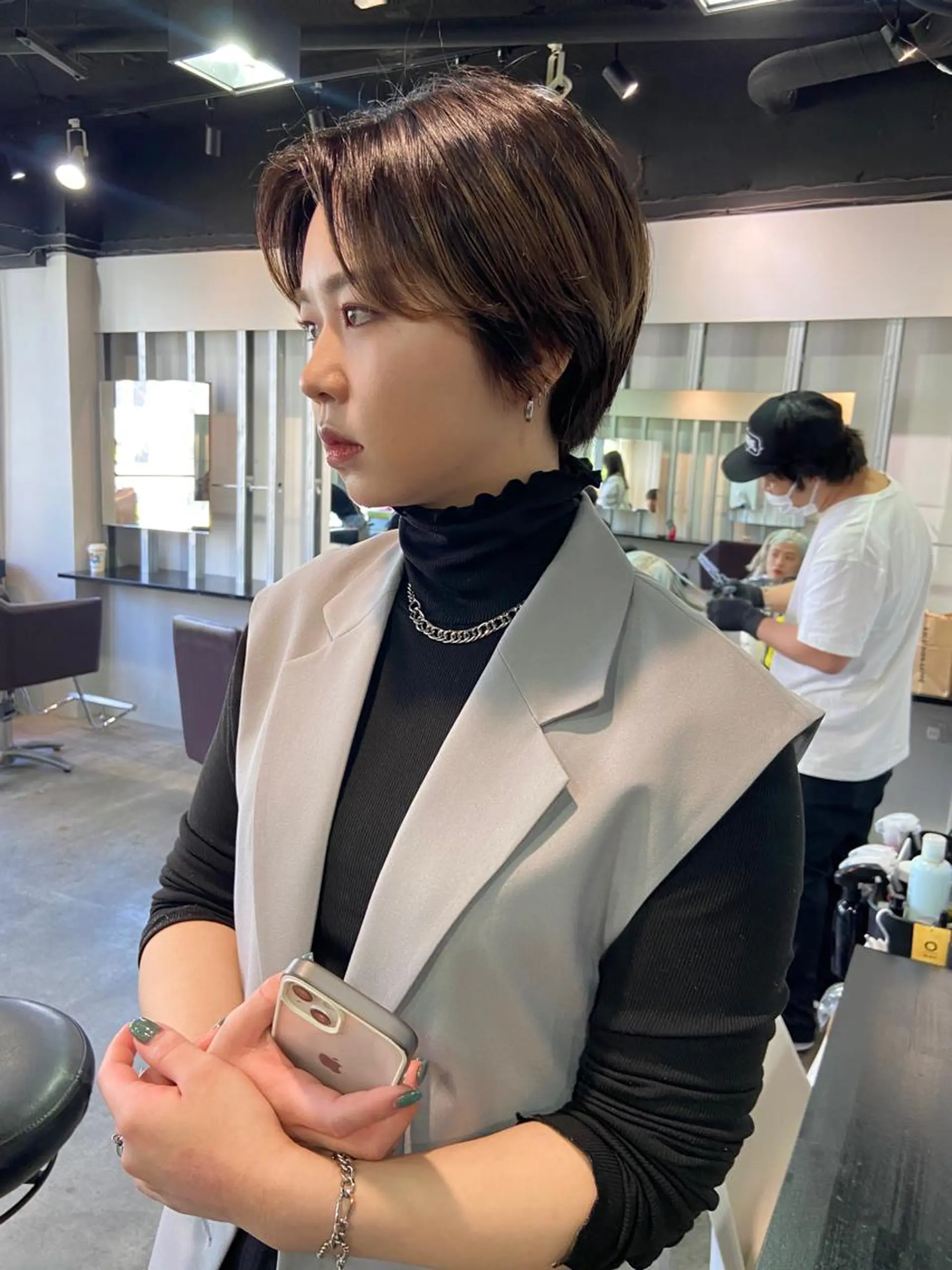 ショート 地毛風艶カラー🌿 喜多夏海のヘアスタイル