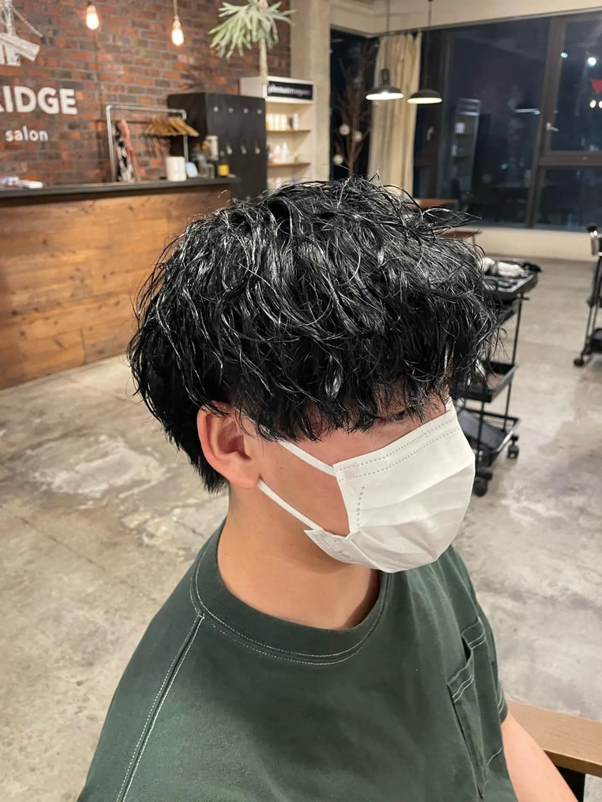 ショート パーマ メンズ the BRIDGE 大橋伊織のヘアスタイル