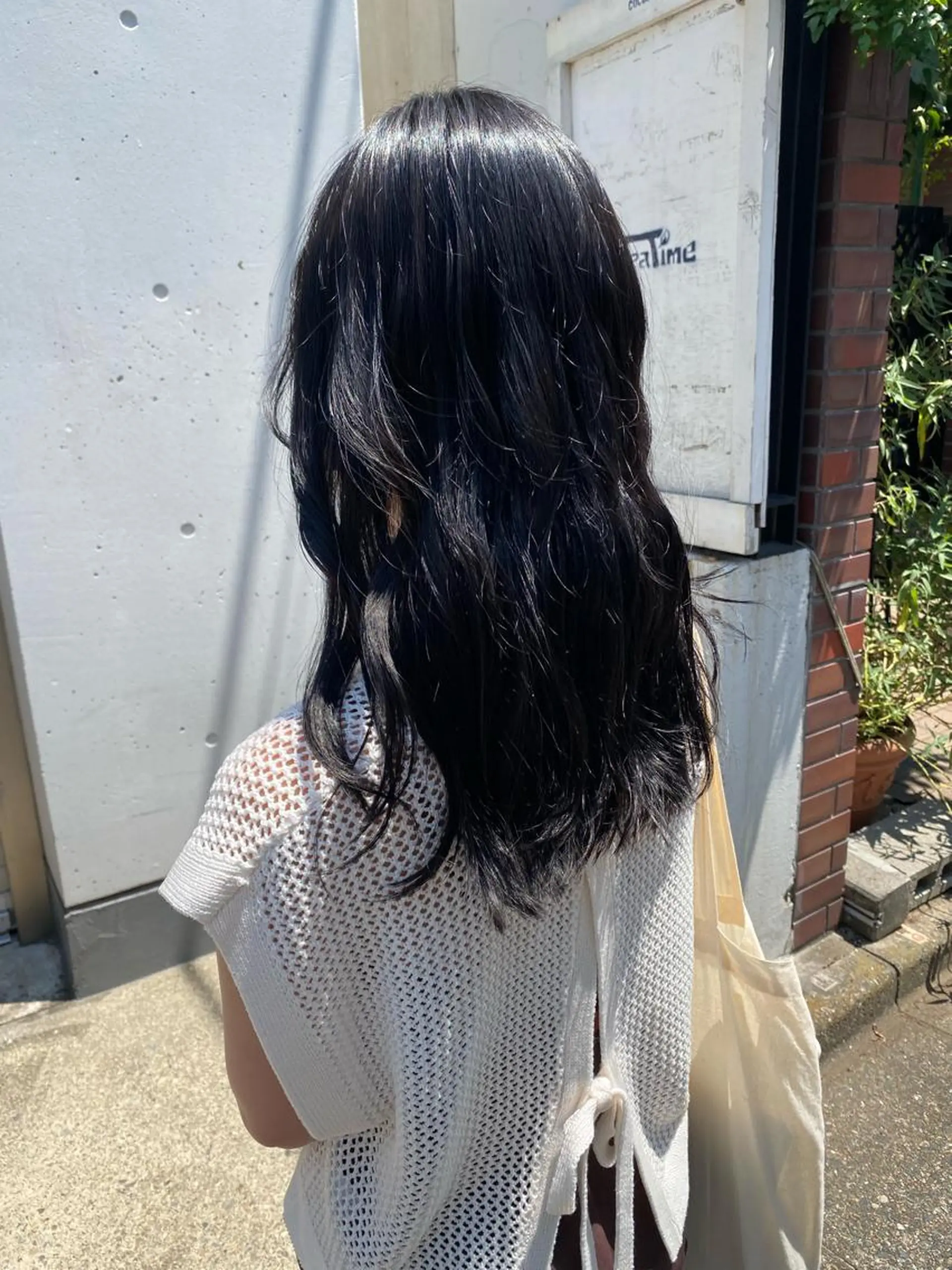 ミディアム カラー 黒髪 ブルーカラー ブルーブラック 透明感カラー お任せヘア☘️☘️ 及川渚のヘアスタイル