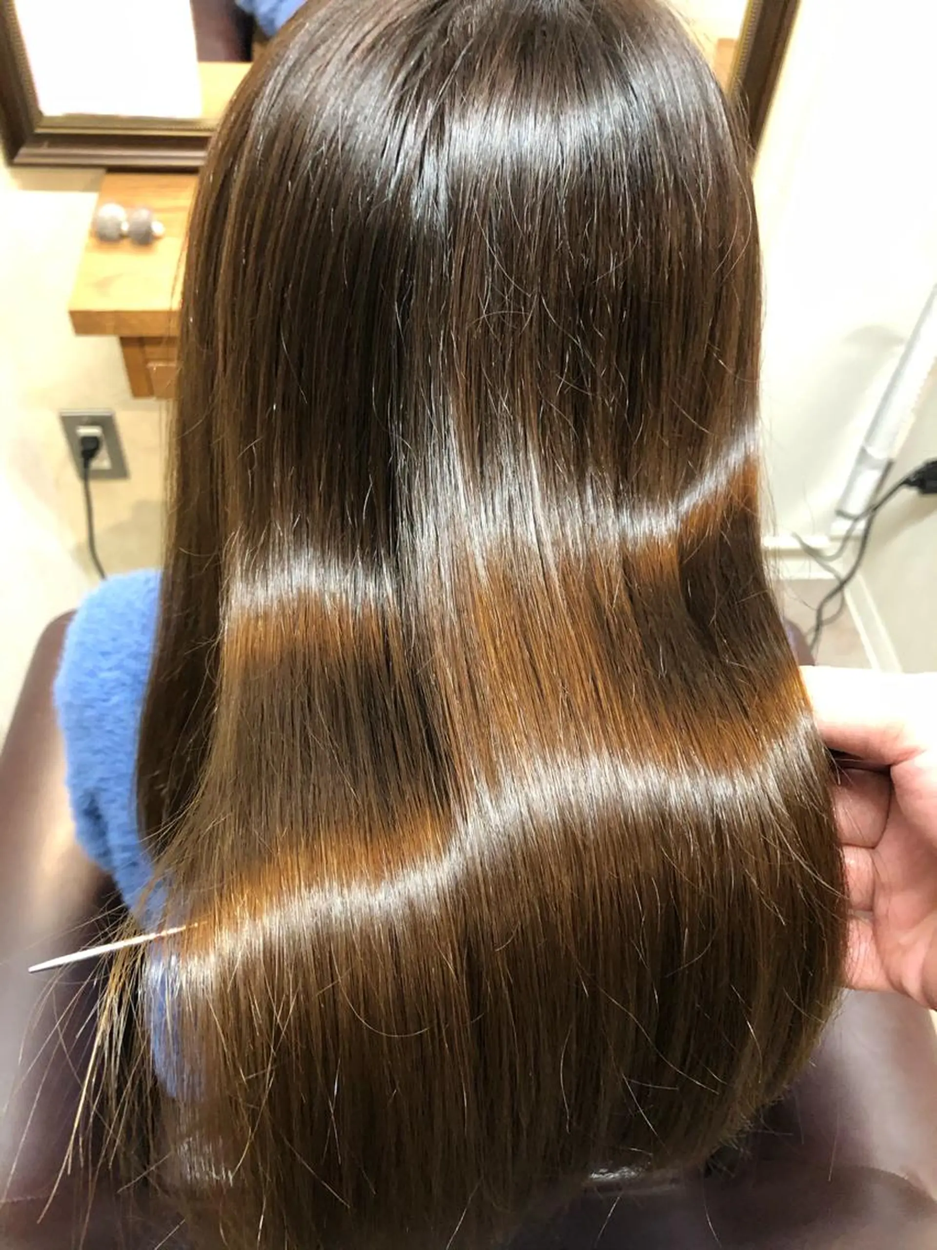 ミディアム カラー パーマ アディクシーカラー イルミナカラー くせ毛 髪質改善 縮毛矯正 tuuli トゥーリのヘアスタイル