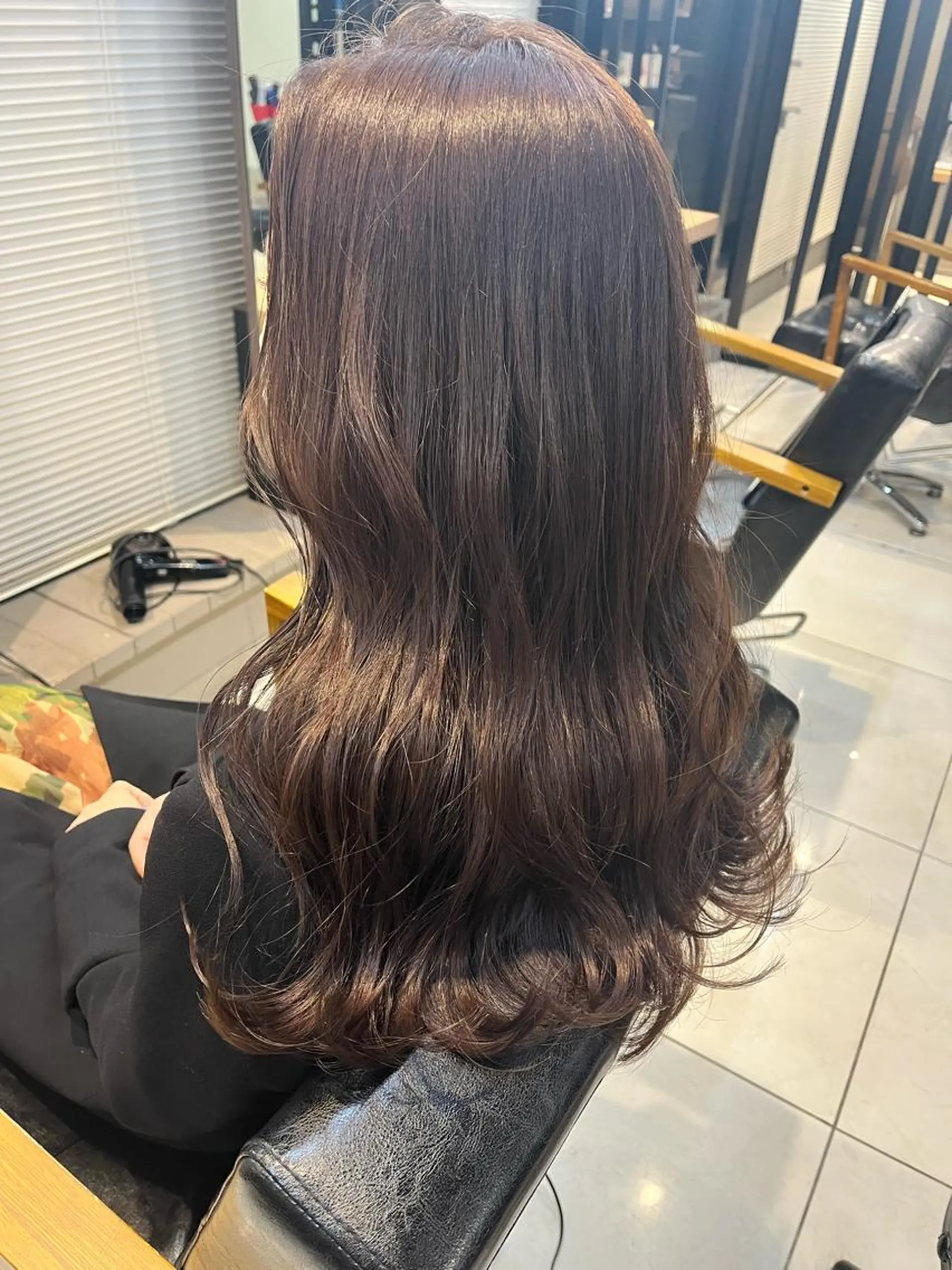 ロング カラー ヘアアレンジ メンズ キッズ ネイル マツエク・マツパ アイブロウ 透明感カラー🤎 ゆりのヘアスタイル