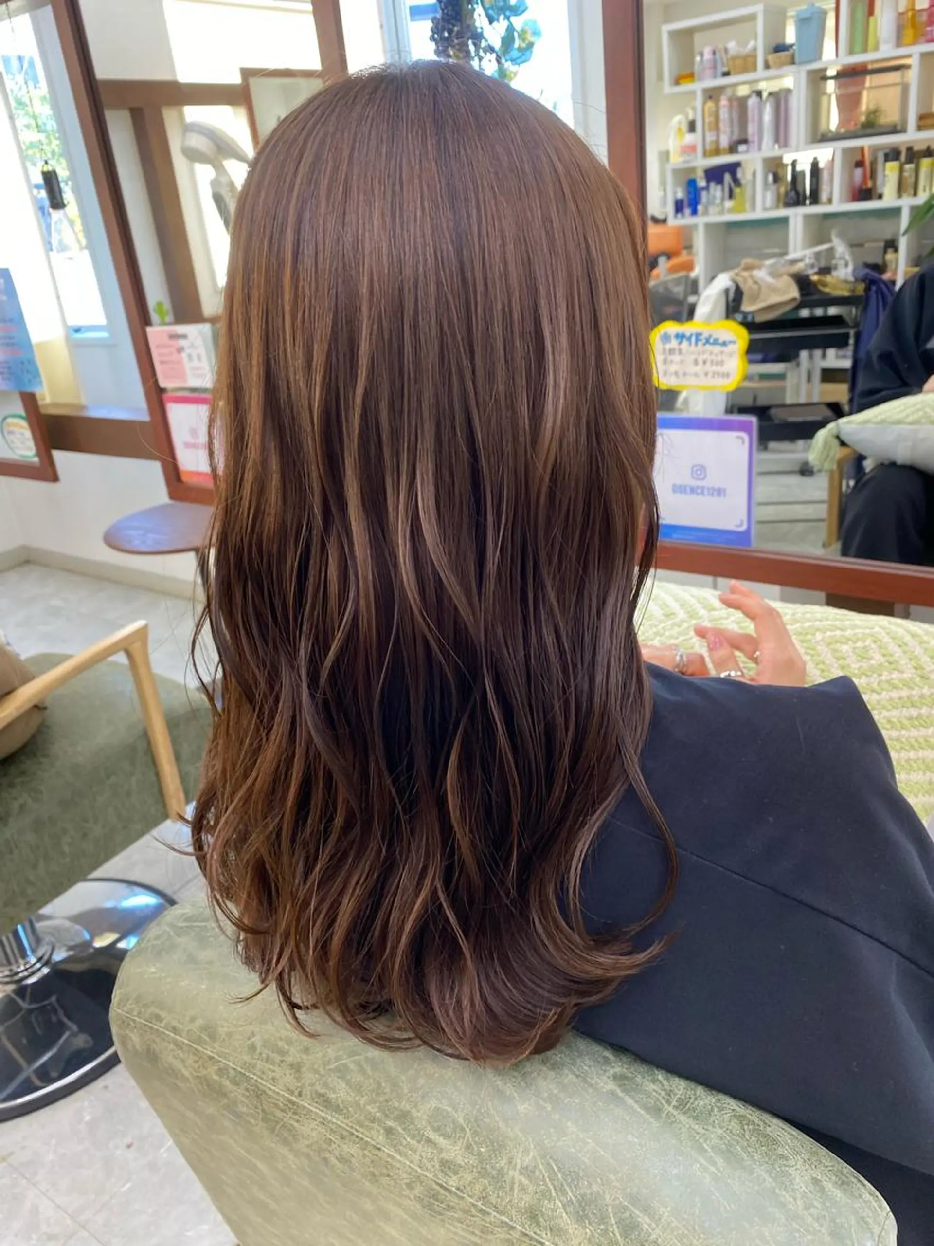 ロング ヘアカラー トリートメント Number CHIHIROのヘアスタイル