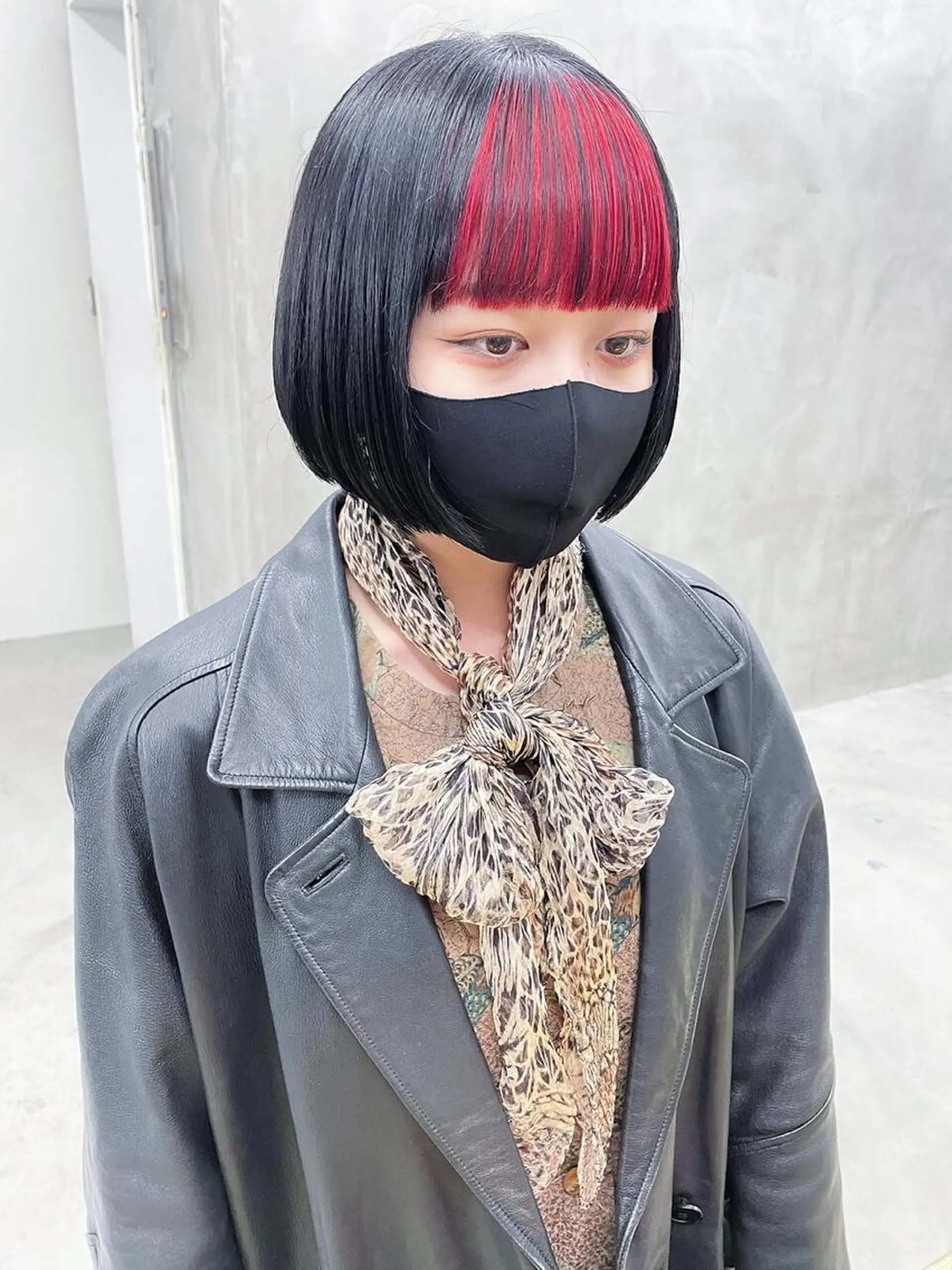 ショート カラー バレイヤージュ ブリーチ ケアブリーチ デザインカラー ダブルカラー スパイラルパーマ 🌐hina⭐️のヘアスタイル