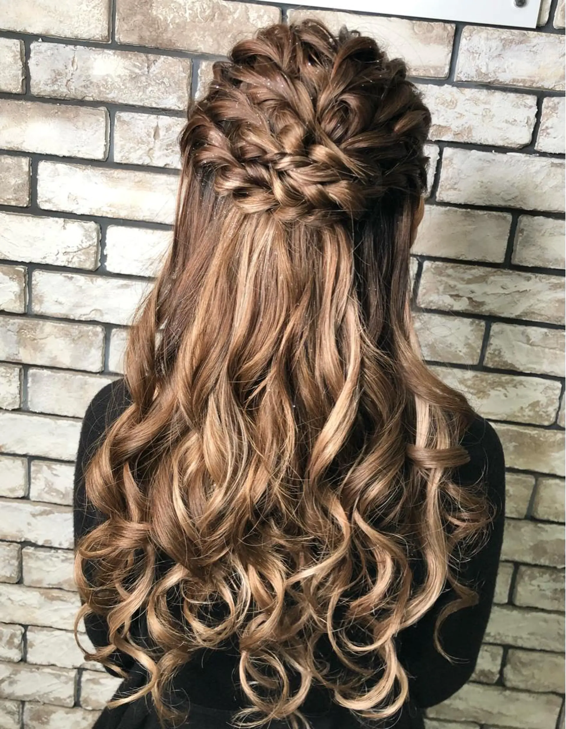 ロング ヘアアレンジ ハイトーン/韓国風 🤍Nacchi🐈のマツエク・マツパデザイン