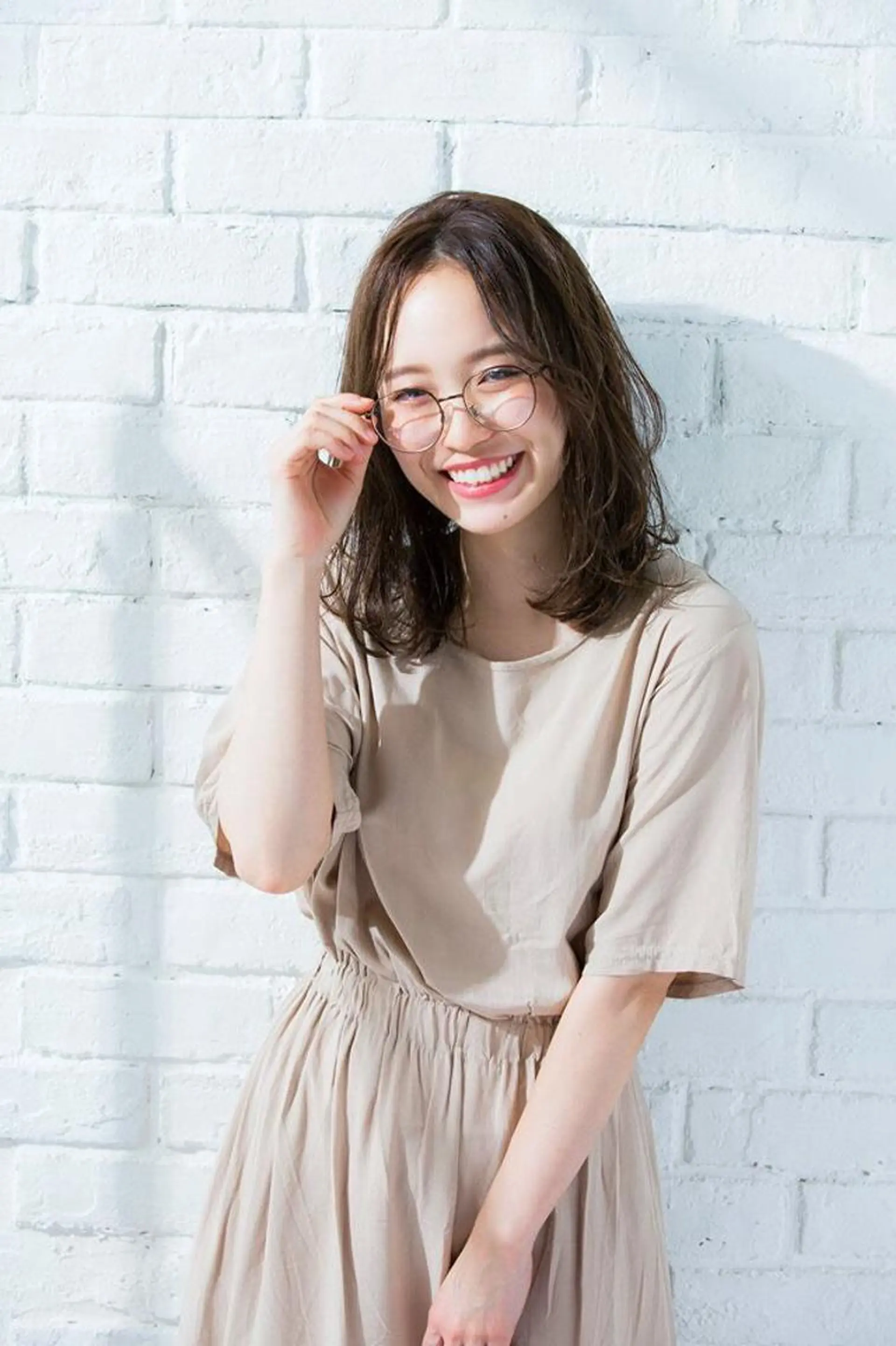 ミディアム 所渉/韓国レイヤー /ウルフカットのヘアスタイル