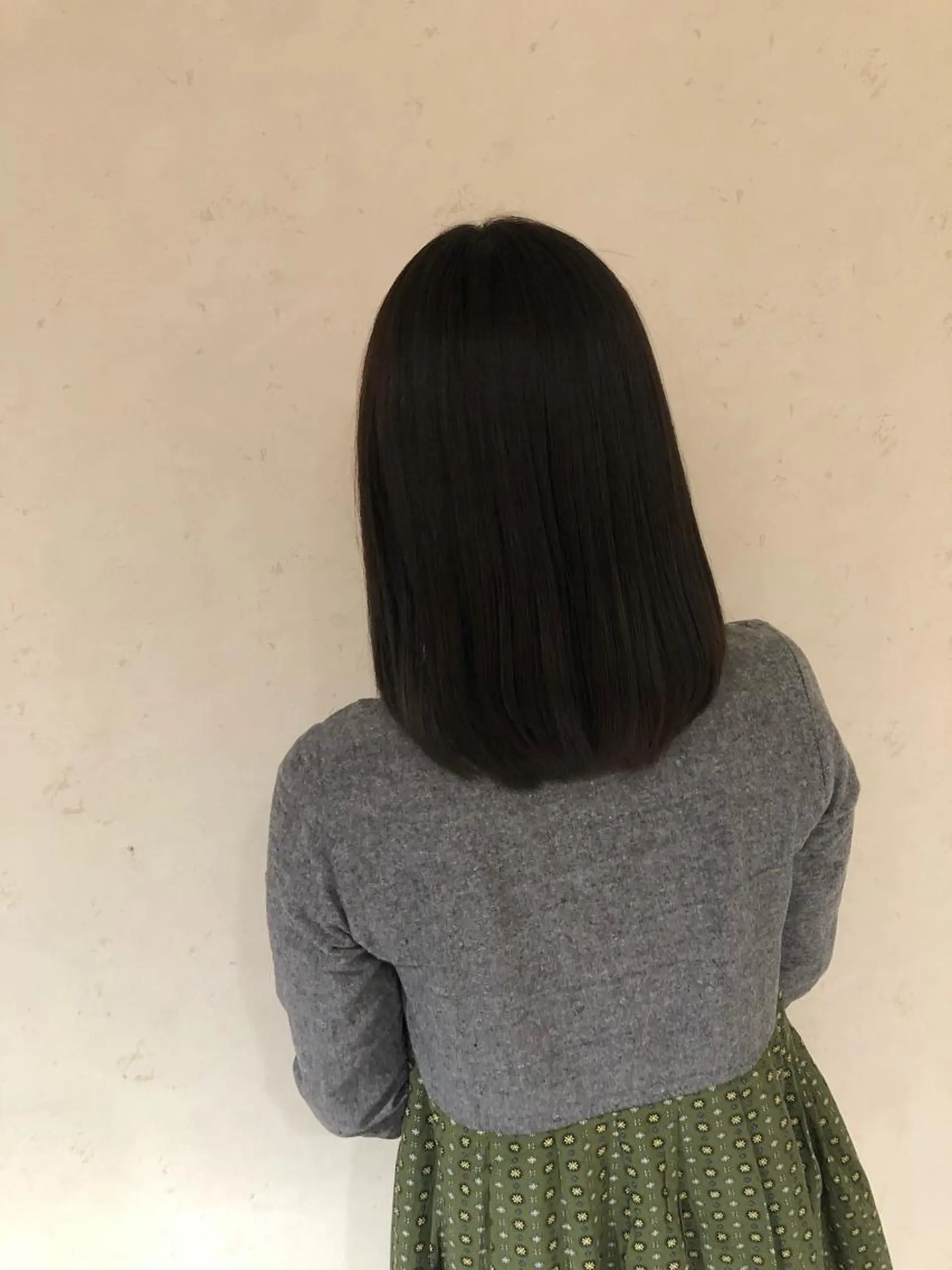 セミロング カラー 小島嵩人 縮毛矯正 髪質改善のヘアスタイル