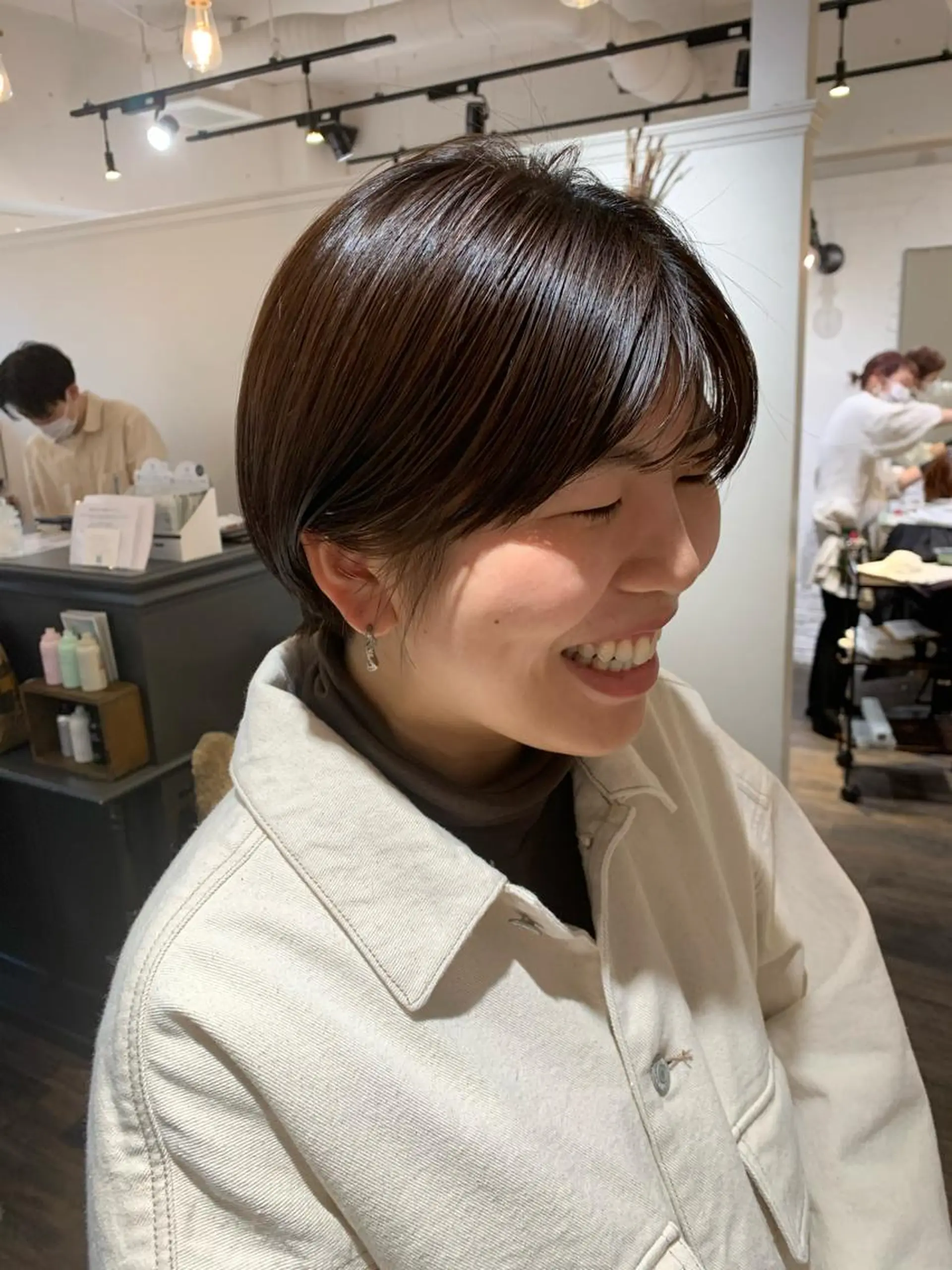 ショート カラー 安村 美奈のヘアスタイル