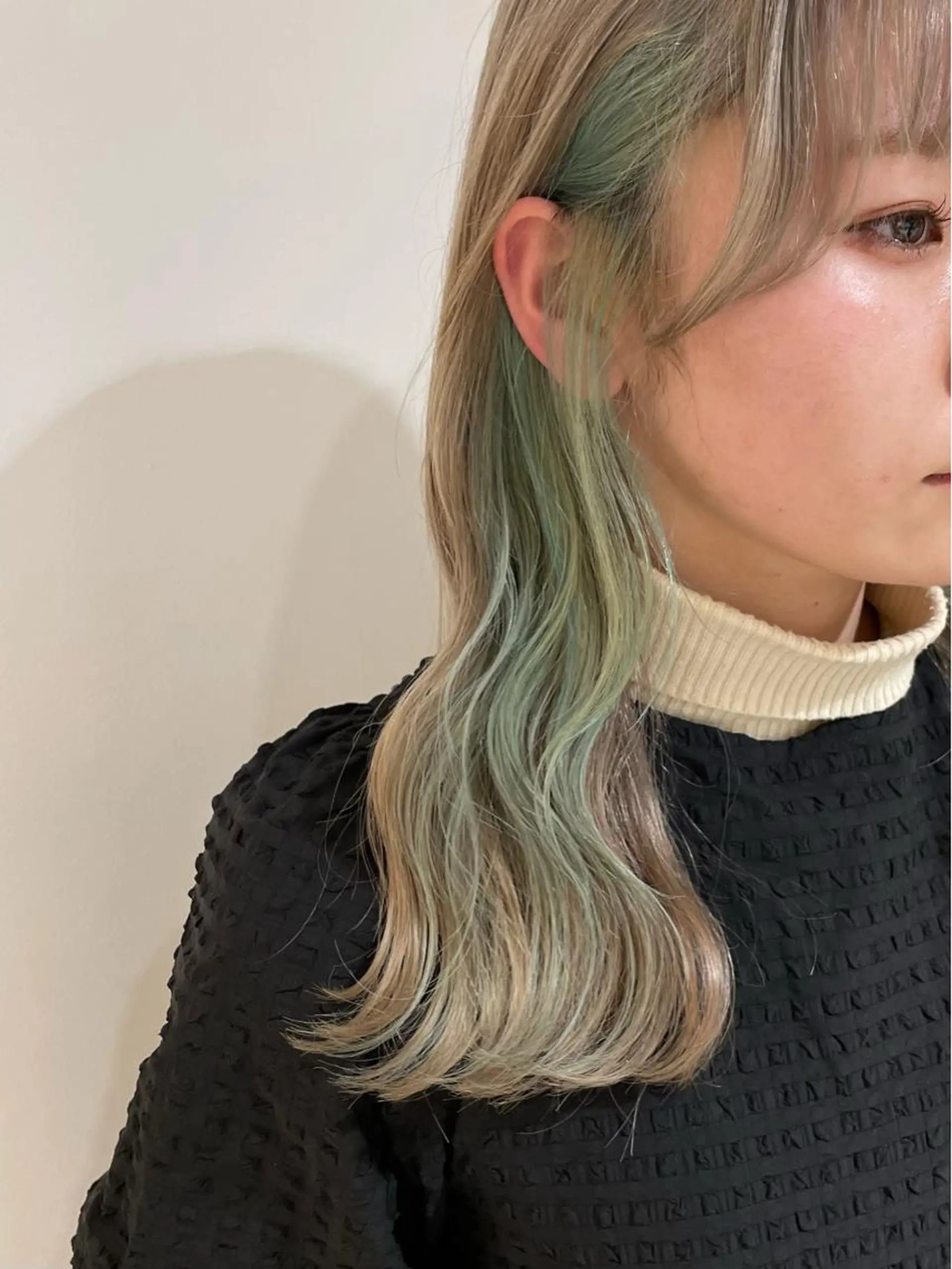 セミロング カラー ブリーチ ヘアカラー トリートメント noa ☪︎のヘアスタイル