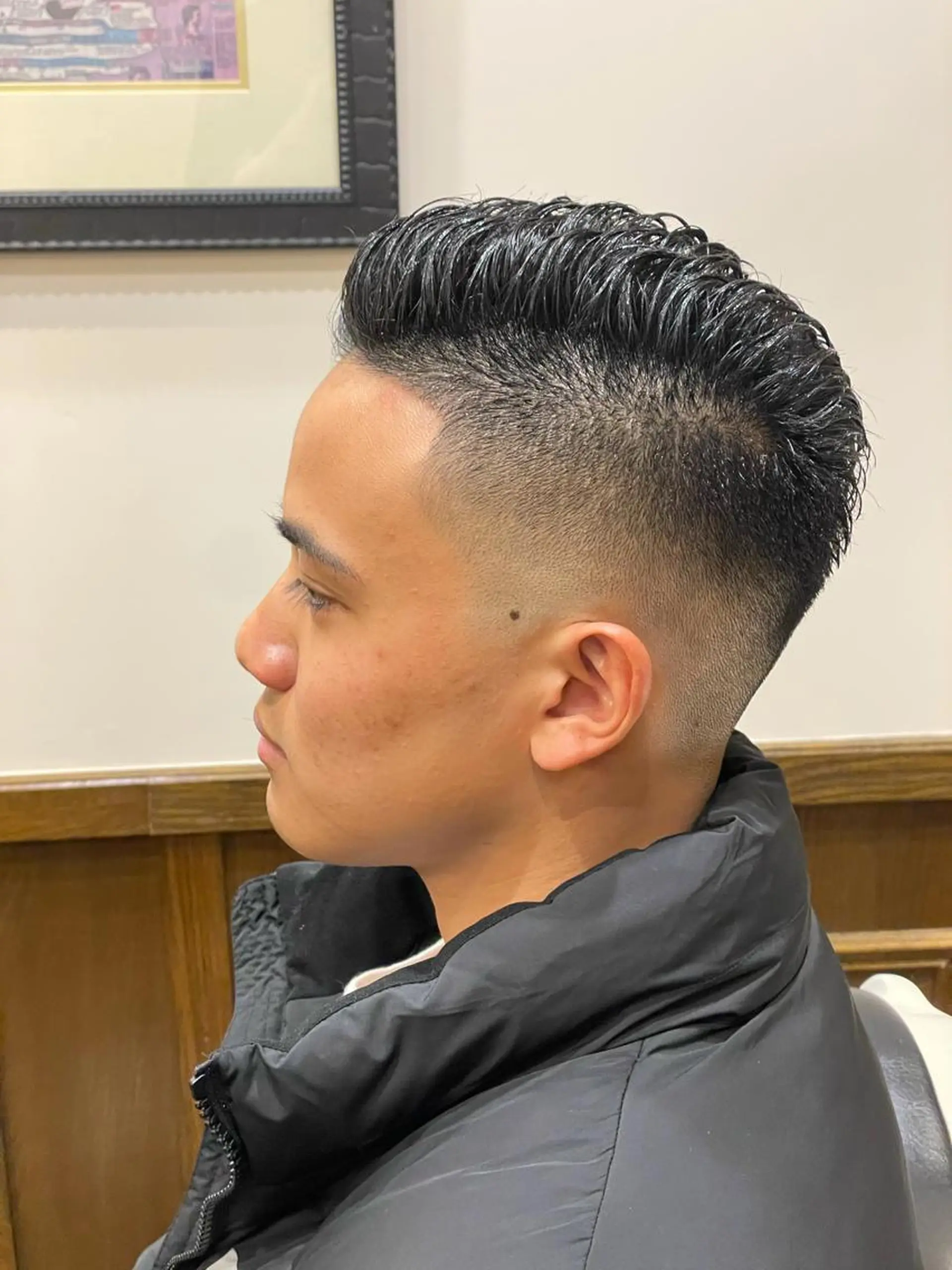 ショート カット 近藤 真のヘアスタイル