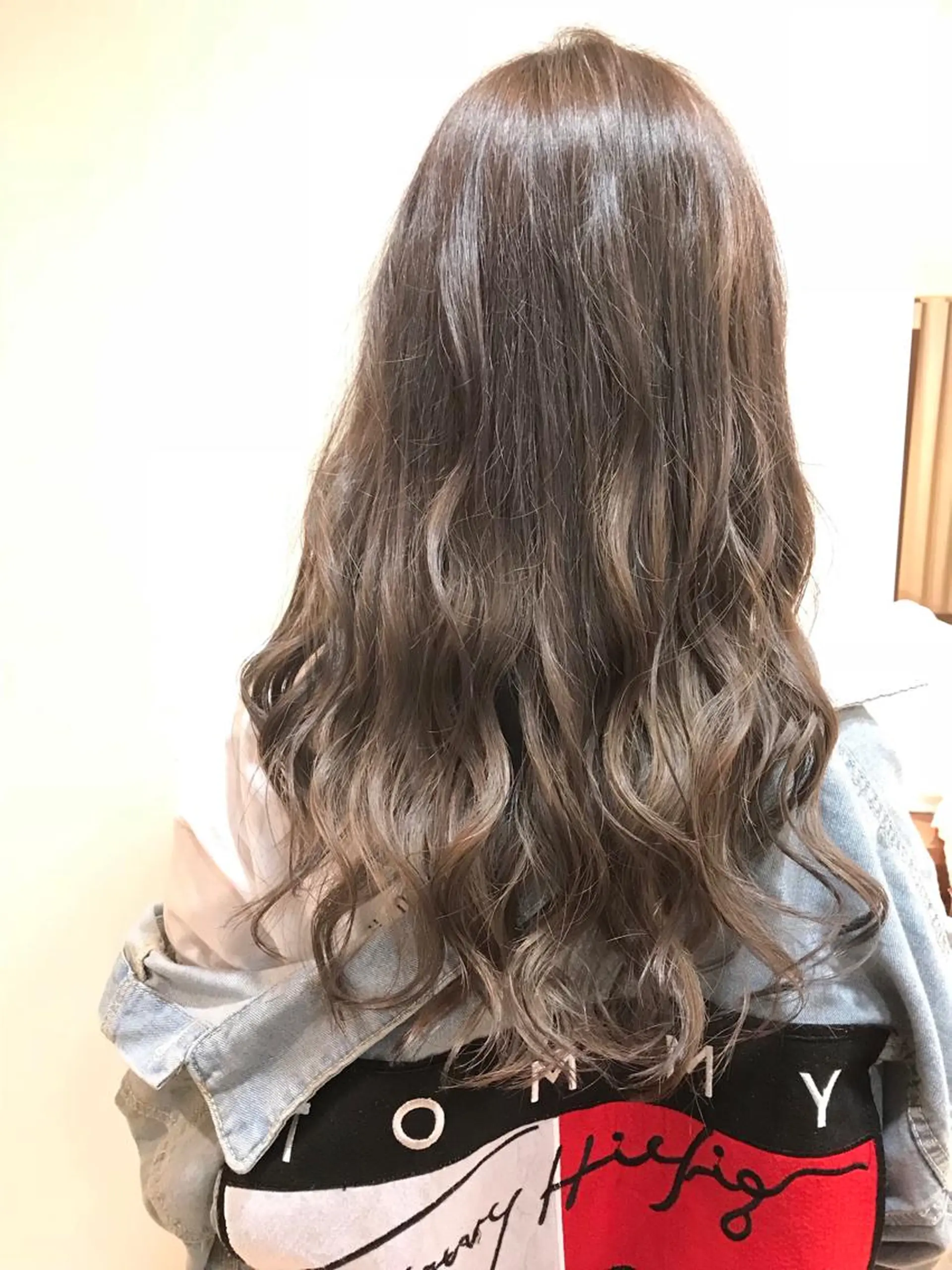 セミロング カラー 島袋 ナオユキのヘアスタイル
