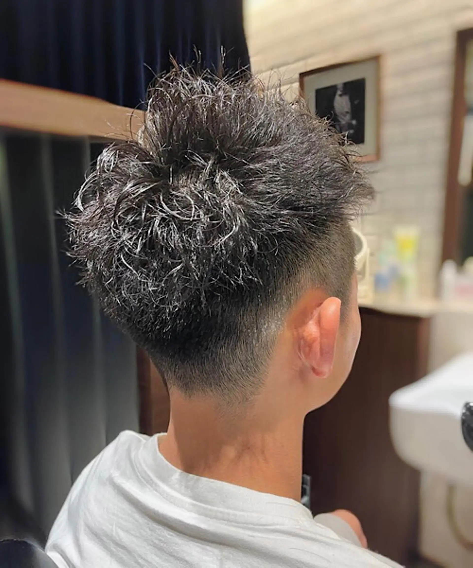 ショート パーマ メンズ ツーブロック カット パーマ 岡崎 隆晟のヘアスタイル