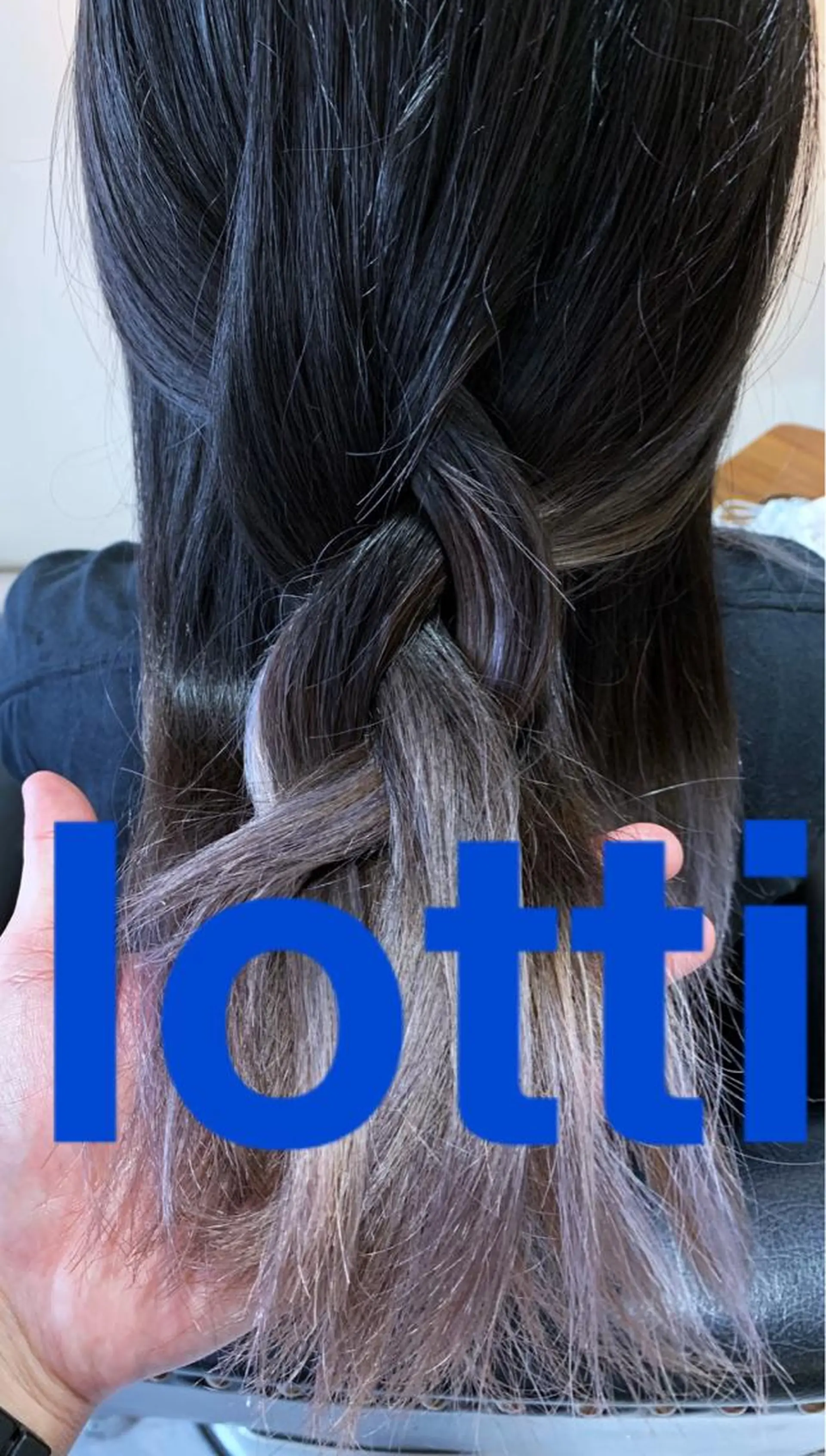 セミロング カラー ブリーチ ラベンダーカラー ヘアカラー 柴田 尚樹のヘアスタイル