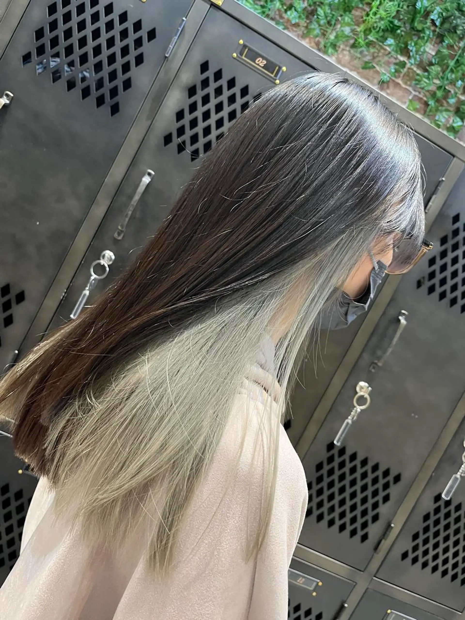 セミロング カラー グレージュ インナーカラー ヘアカラー トリートメント 清水　仰士 ROW町田のヘアスタイル