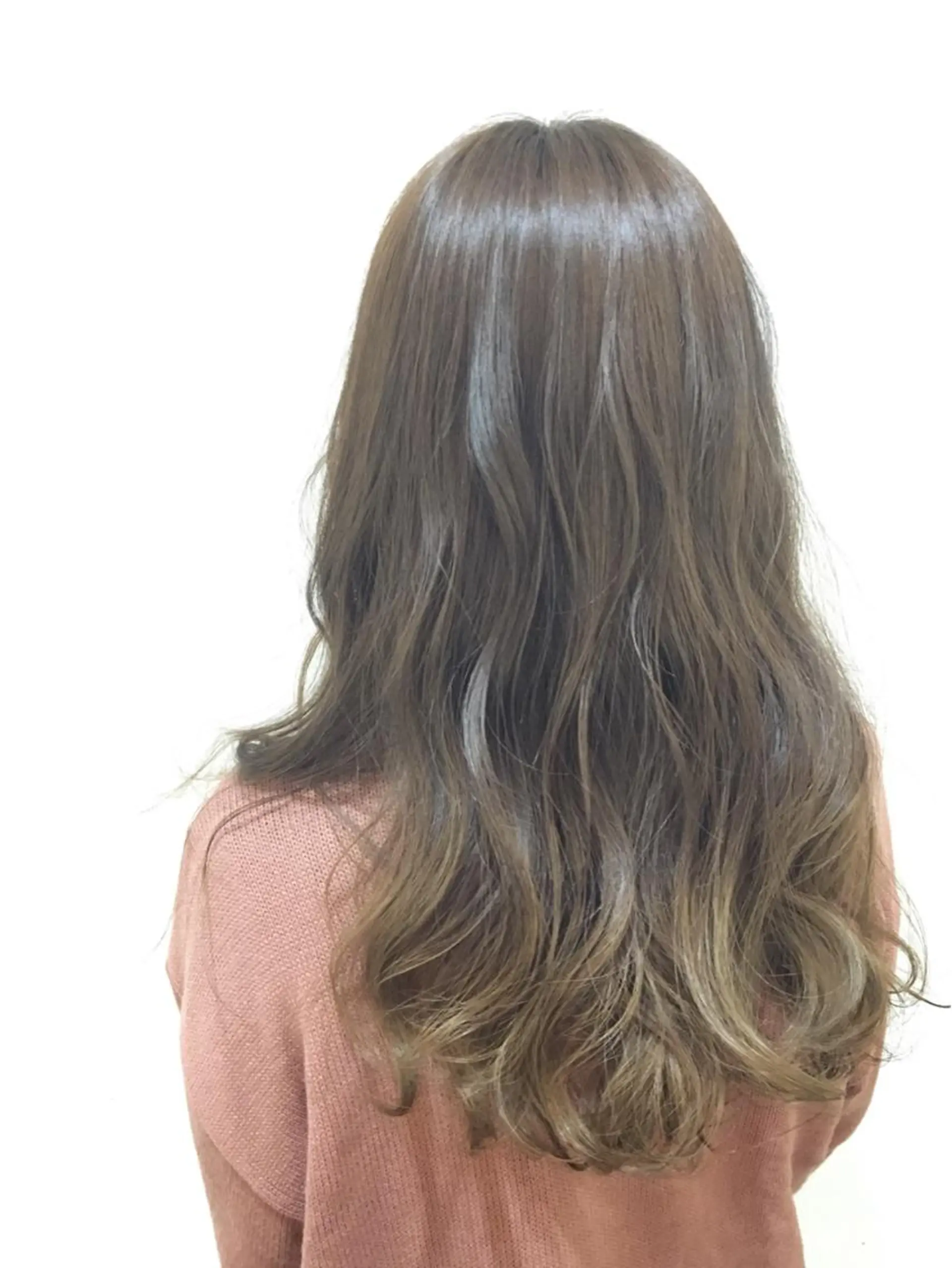 ロング カラー アッシュ ベージュカラー グラデーションカラー カット ヘアカラー トリートメント ぱつっとボブ/ 小野あかねのヘアスタイル