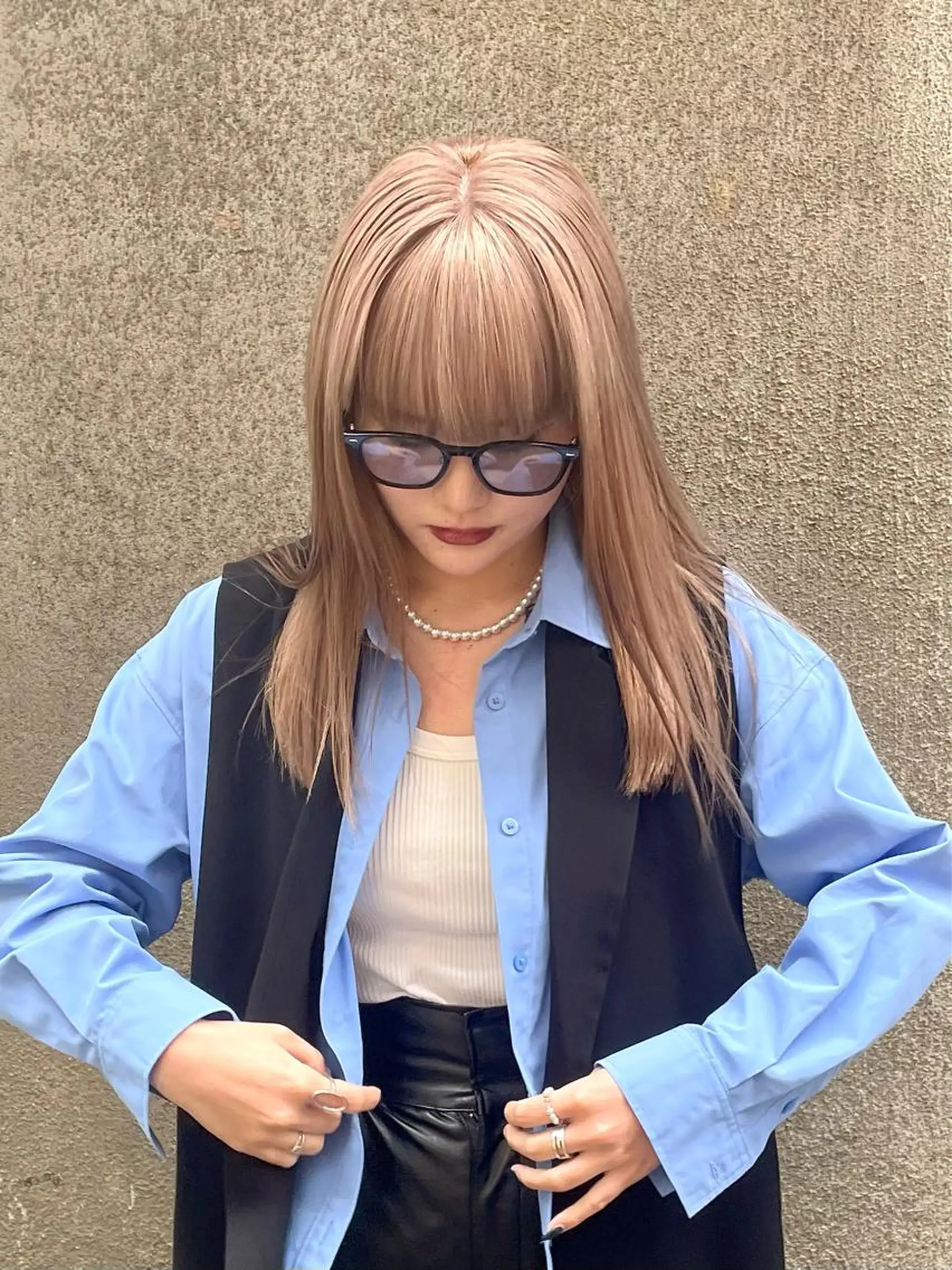 セミロング カラー ベージュカラー ブリーチ ハイトーンカラー ハイトーンベージュ ミルクティーベージュ ヘアカラー トリートメント REAL 心斎橋所属・ブリーチ/ベージュ /natsumiのヘアスタイル