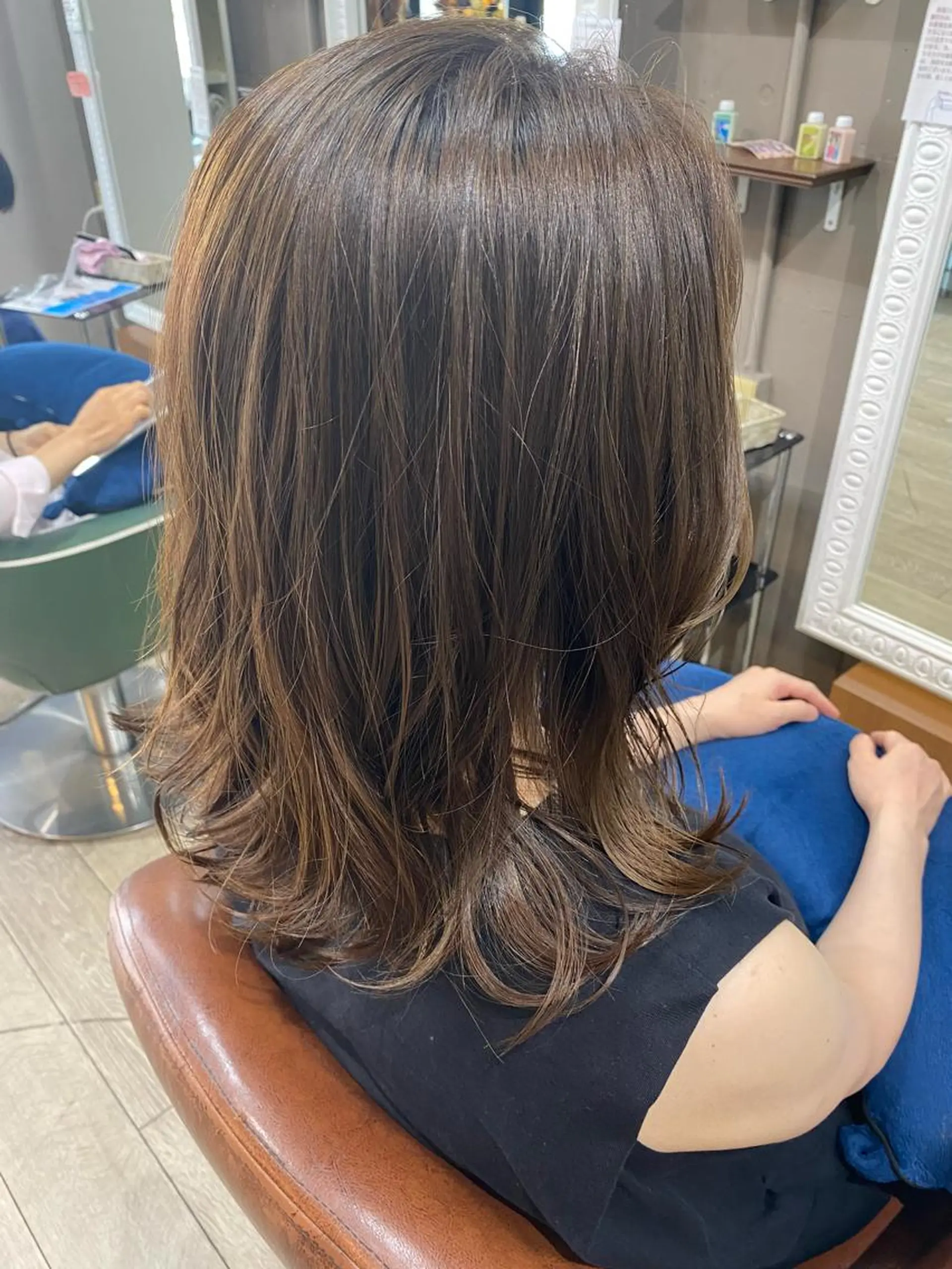 ミディアム 加藤 知子のヘアスタイル
