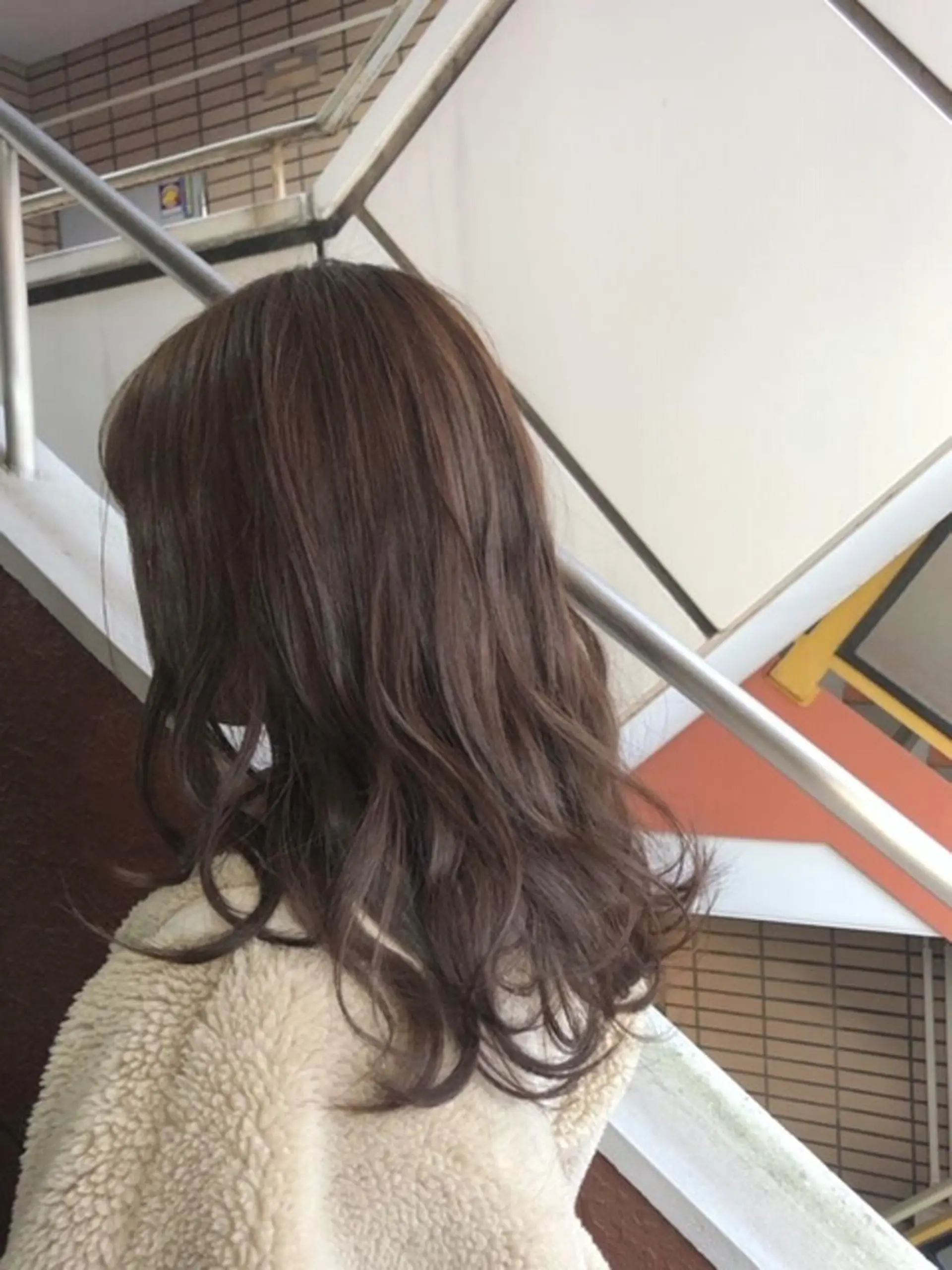セミロング カラー ヘアアレンジ ブラウンカラー モカブラウン レイヤーカット Joshua / 素髪改善のヘアスタイル