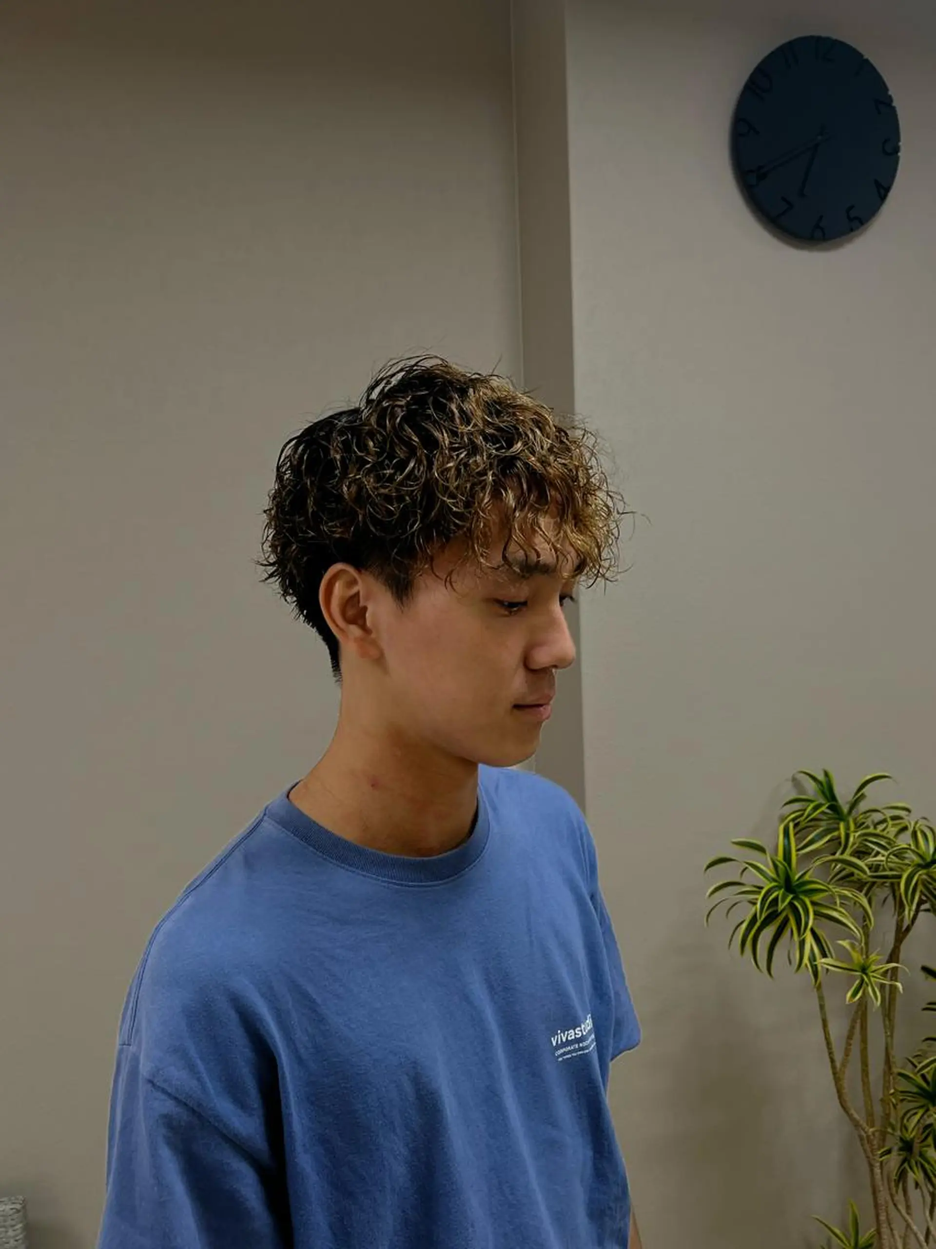 ショート パーマ メンズ メンズパーマ スパイラルパーマ TIDEHAIR/ AYATOのヘアスタイル