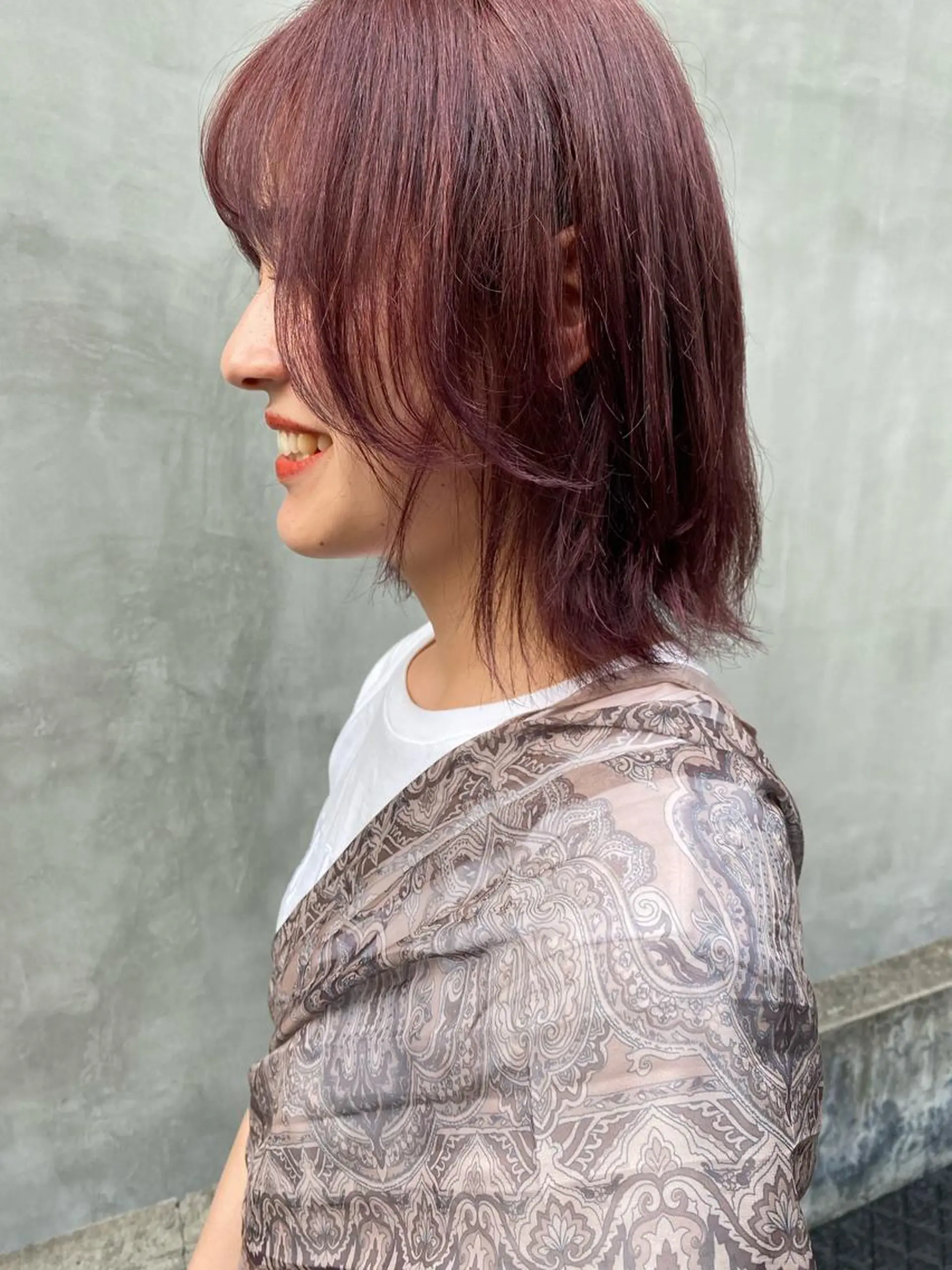 ミディアム カラー パーマ ヘアアレンジ メンズ キッズ ネイル マツエク・マツパ ミディアムレイヤー ブラウンカラー ピンクカラー ピンクブラウン カラーマツエク インナーカラー/ KANAのヘアスタイル