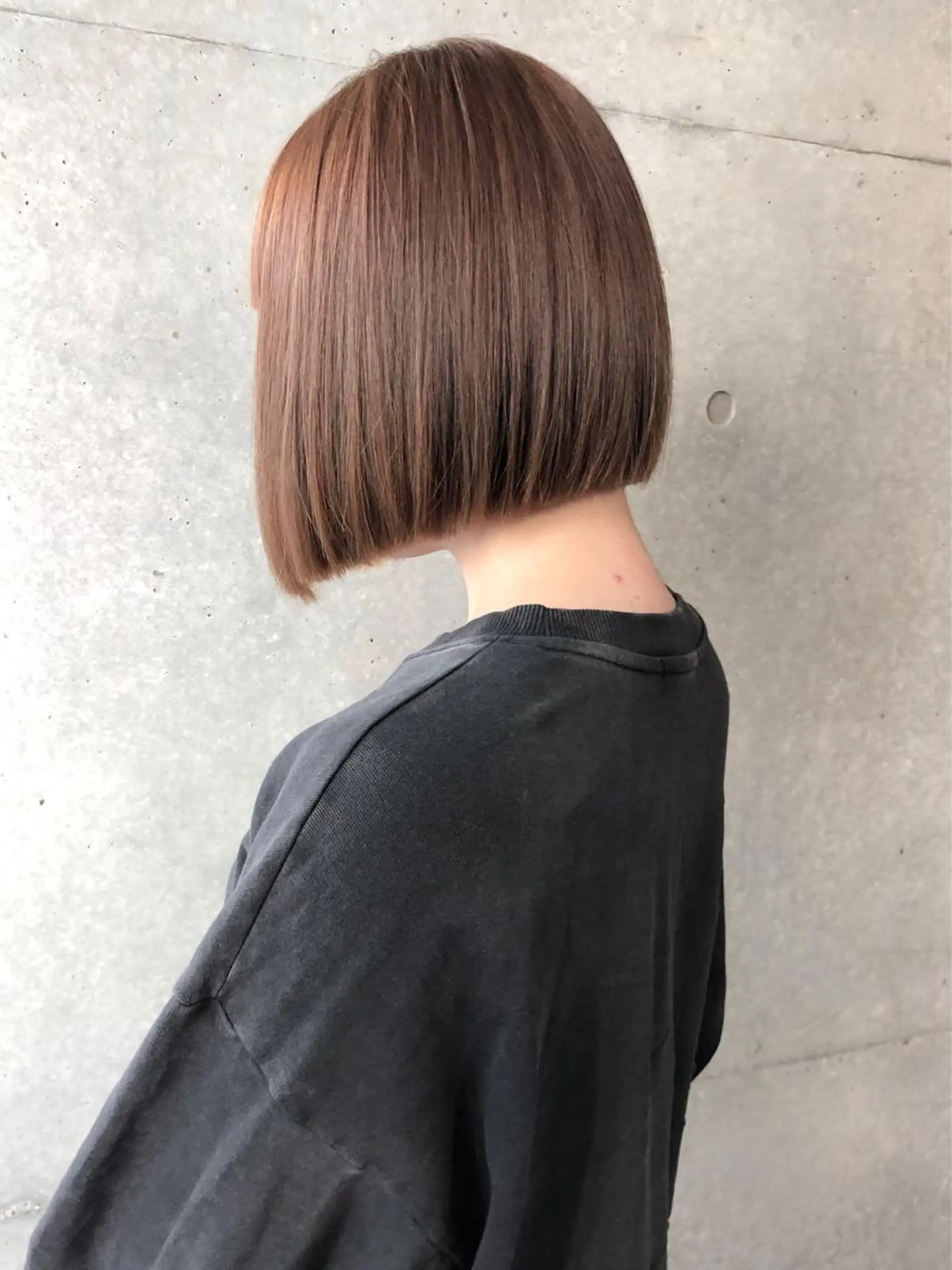 ショート カラー 切りっぱなしボブ ブリーチ ブラウンカラー ブリーチなしカラー ボブ 卒業式お呼ばれ🕊️ ヘアセット✴︎ミキのヘアスタイル