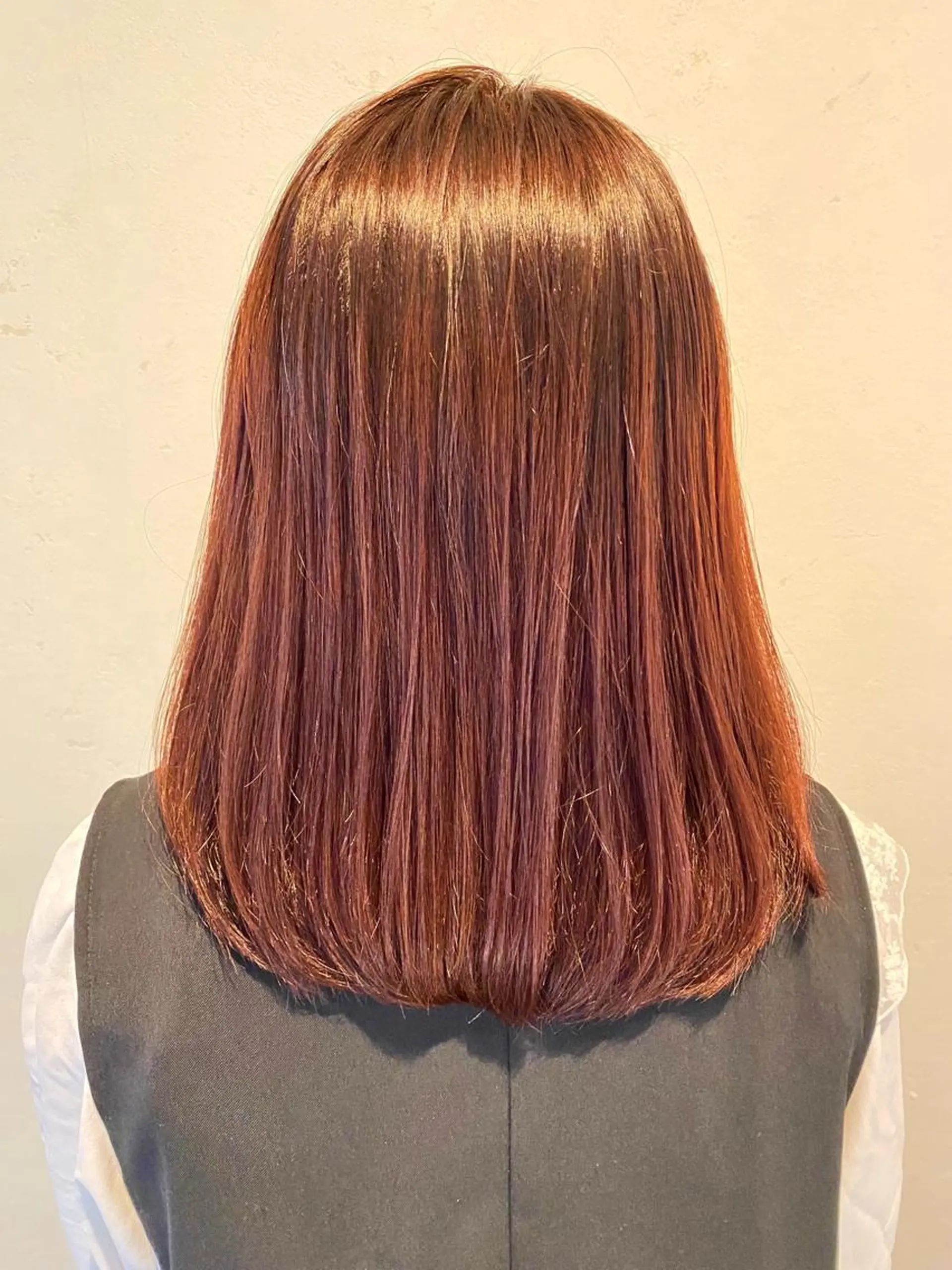 ミディアム カラー 伊藤 さやかのヘアスタイル