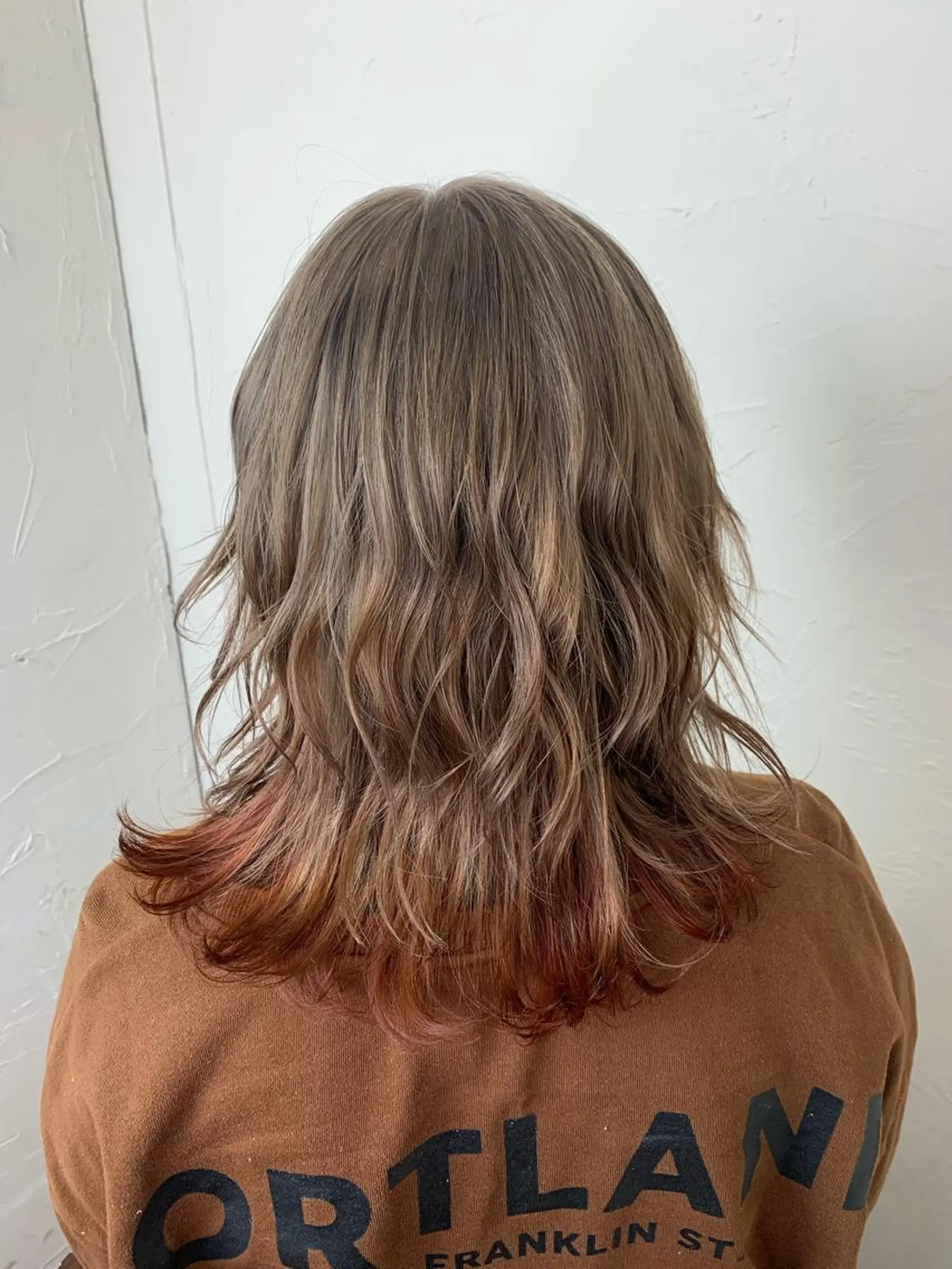 セミロング カラー ALO art hair所属・  AYARIのヘアスタイル