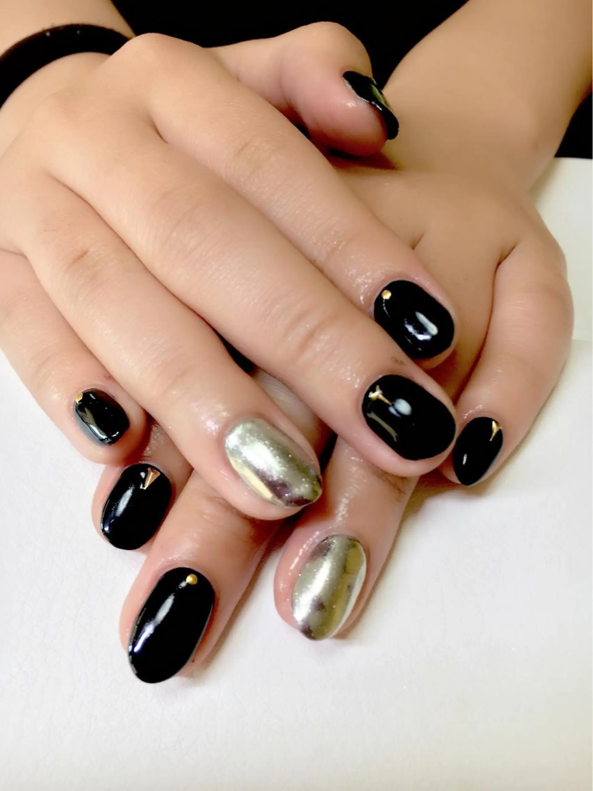 ネイル フットネイル ジェルネイル ミラーネイル パラジェル 冬ネイル clover nailのネイルデザイン