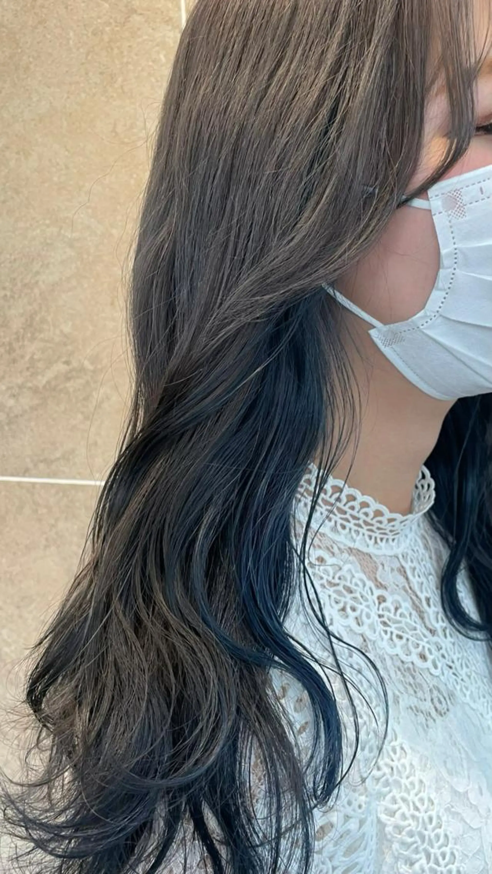 セミロング ブリーチなしベージュ カラー佐藤華厘のヘアスタイル