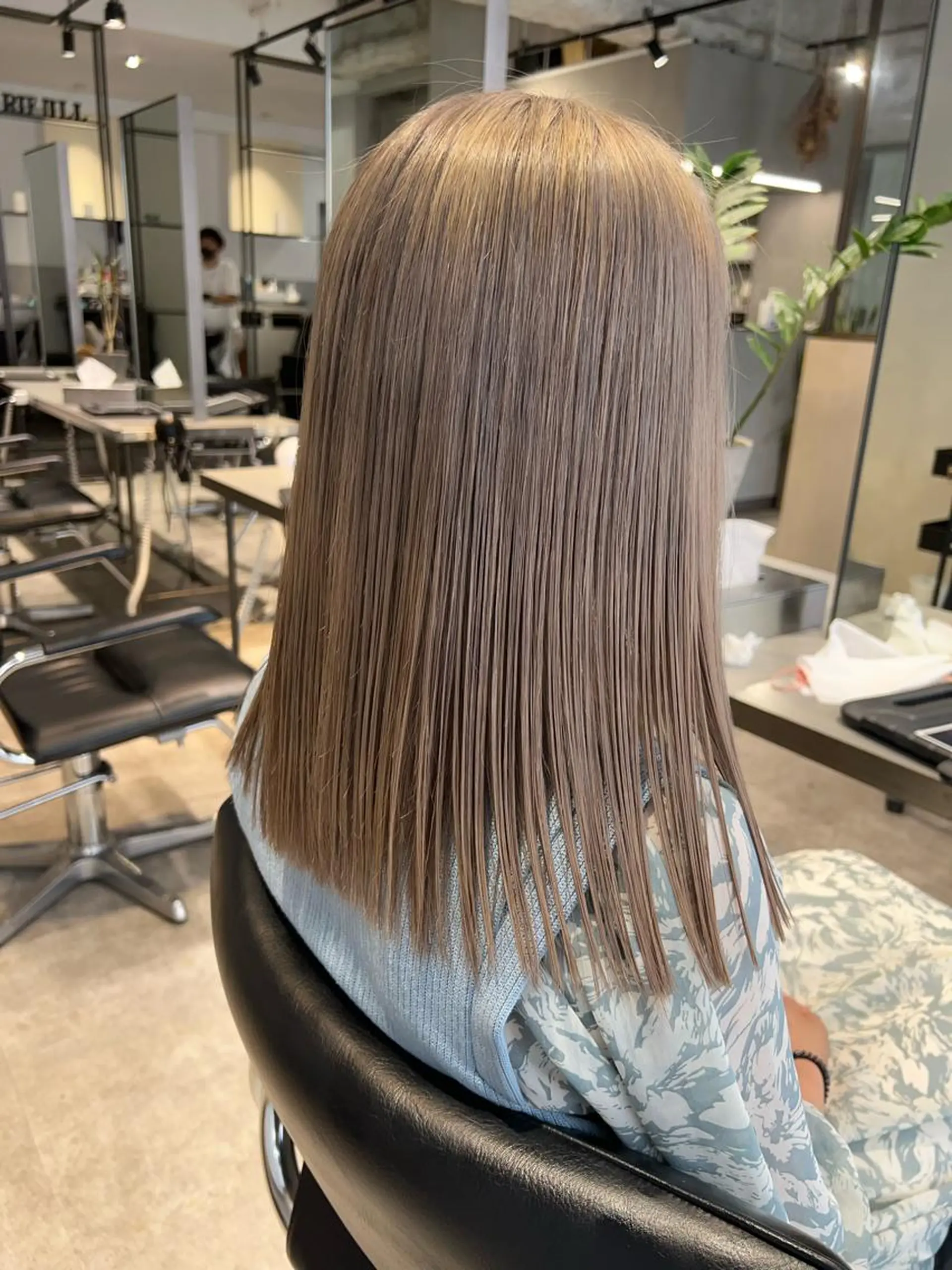 セミロング カラー 縮毛矯正 トリートメント nishido ハイライト/パーマのヘアスタイル