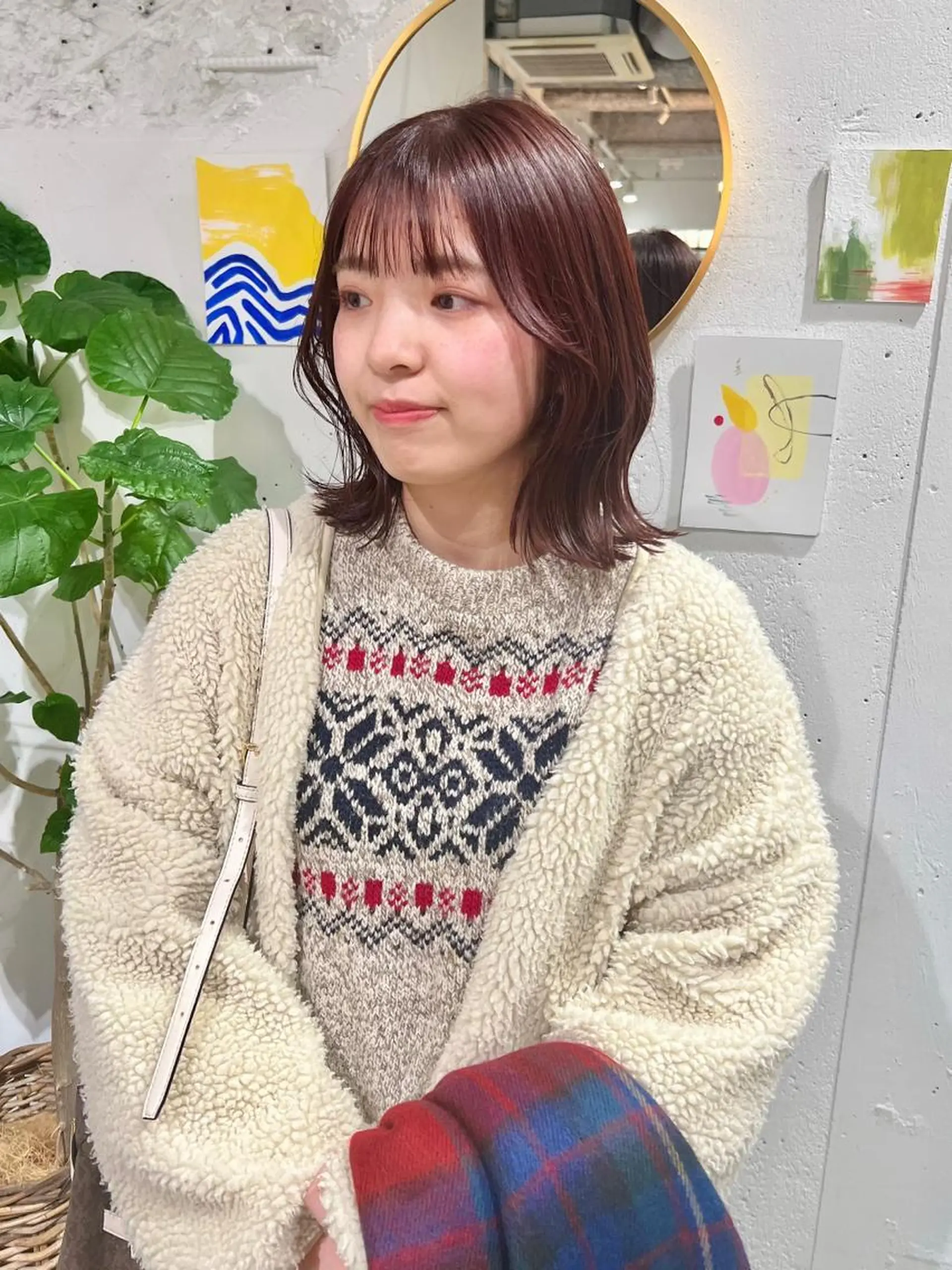 ミディアム カット ヘアカラー トリートメント 石井 菜々のヘアスタイル