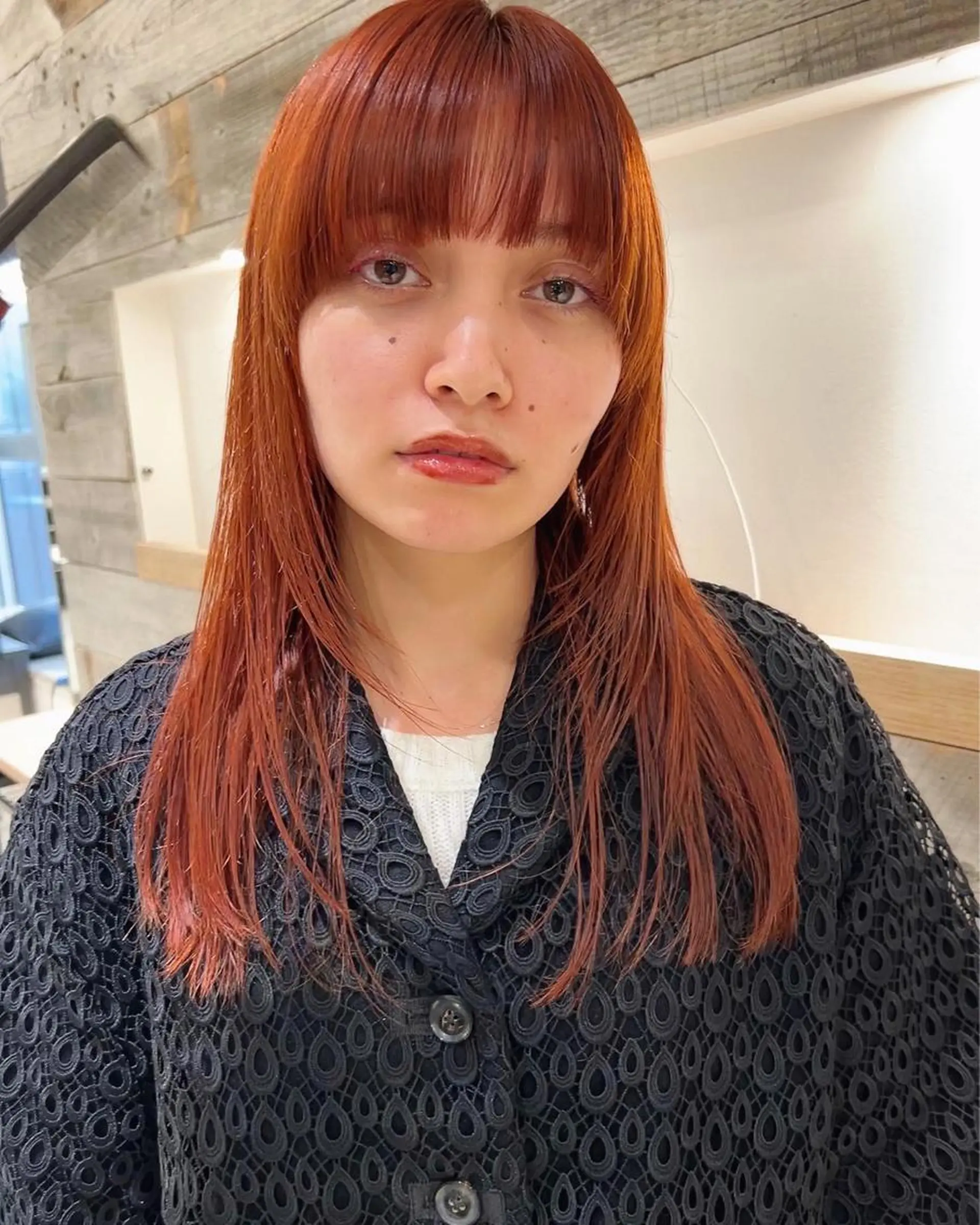 セミロング カラー オレンジ ワイドバング カット ヘアカラー トリートメント 村上雅人 ナチュラルモードのヘアスタイル