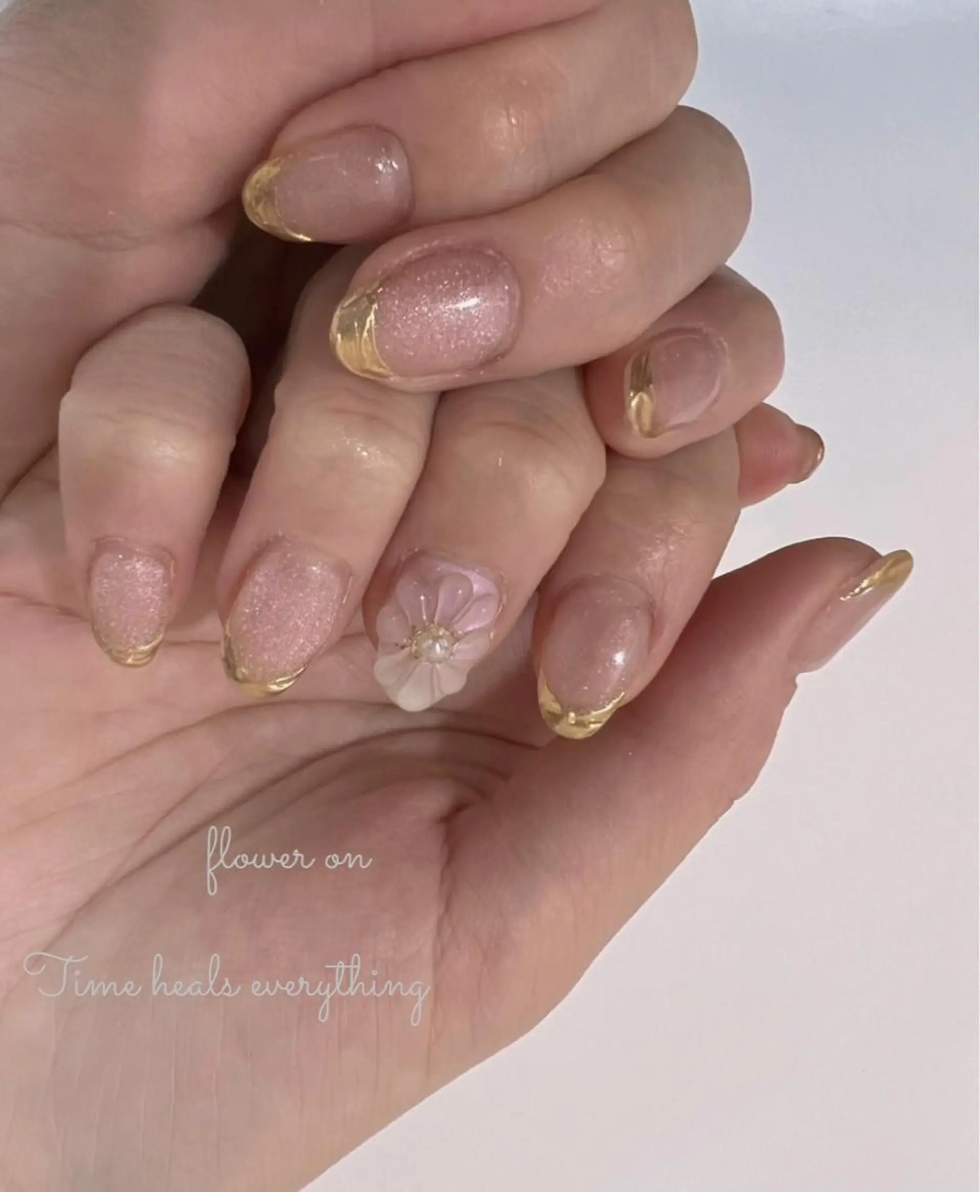 ネイル ハンドネイル 🫧Lua.nail 🍒emuのネイルデザイン